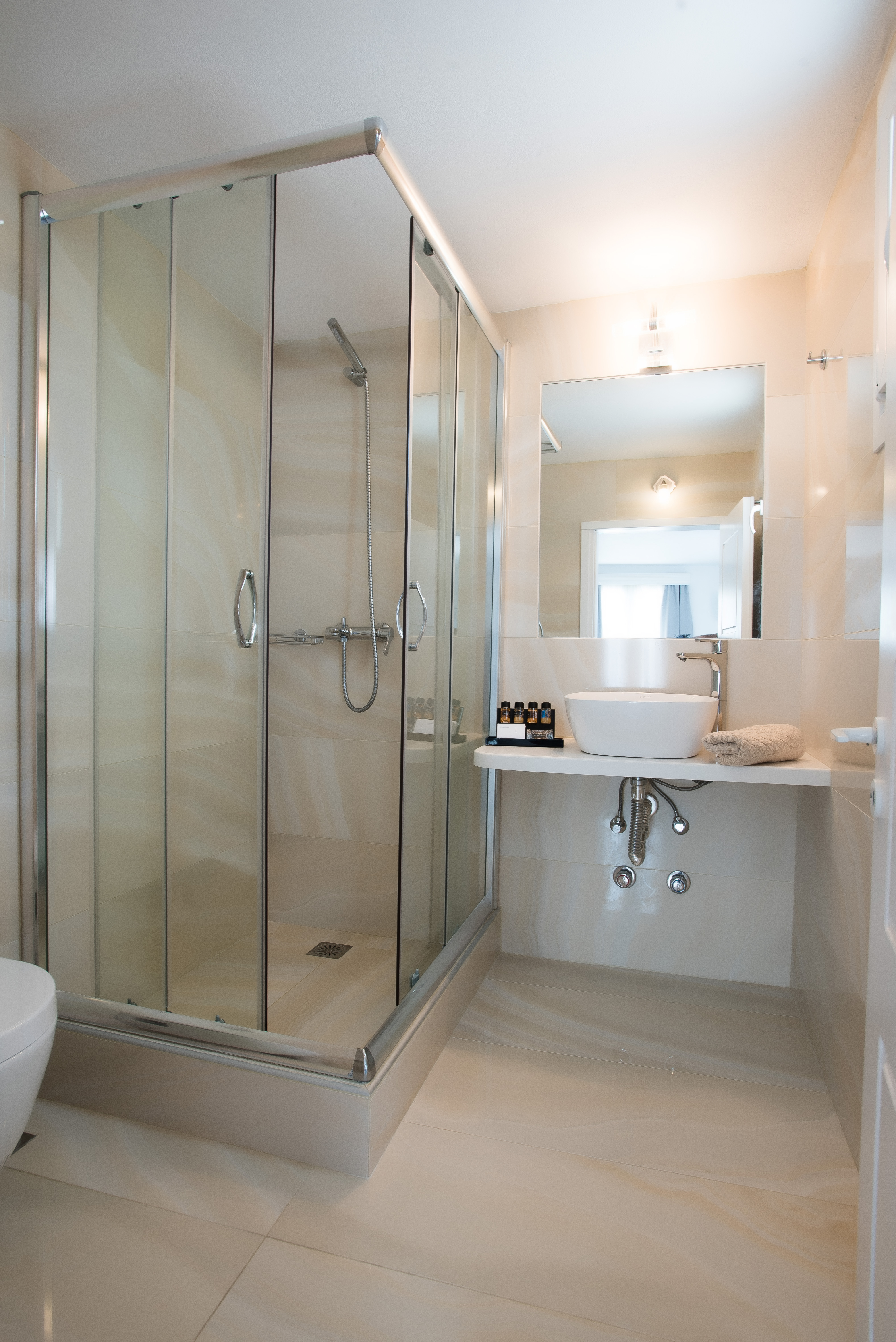 Double or Twin Standard