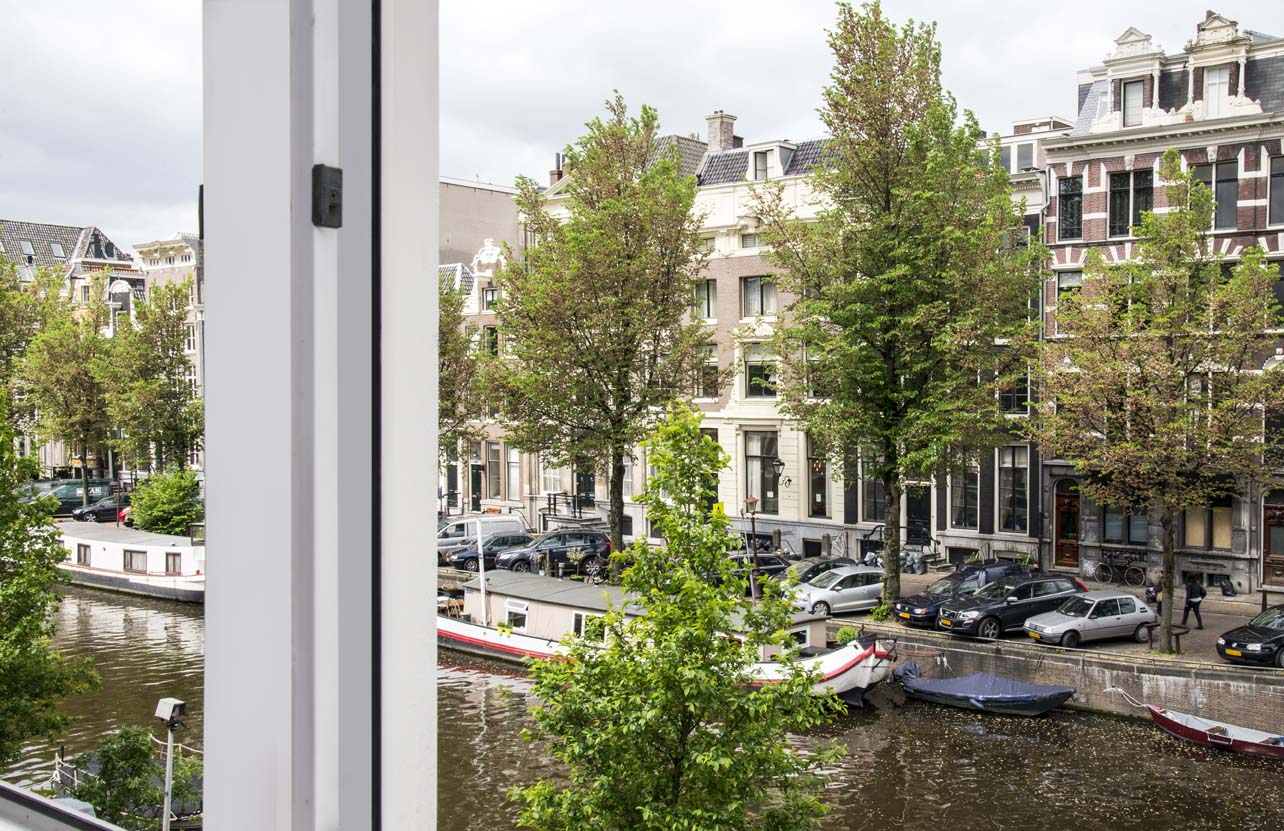 Double or Twin Canal View