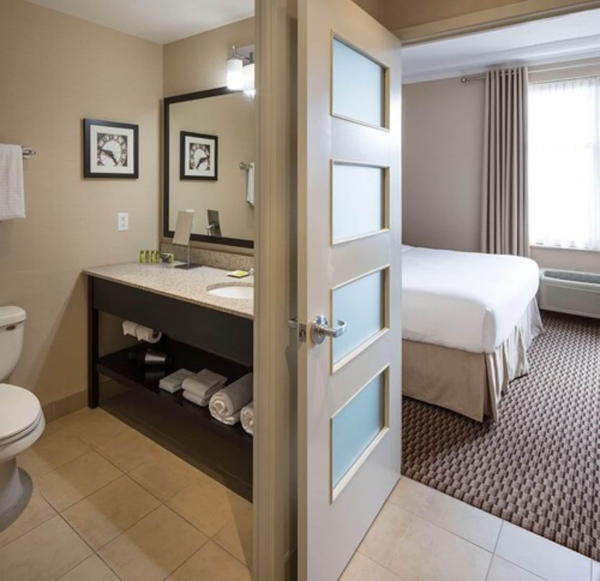 Suite King Bed One Bedroom 