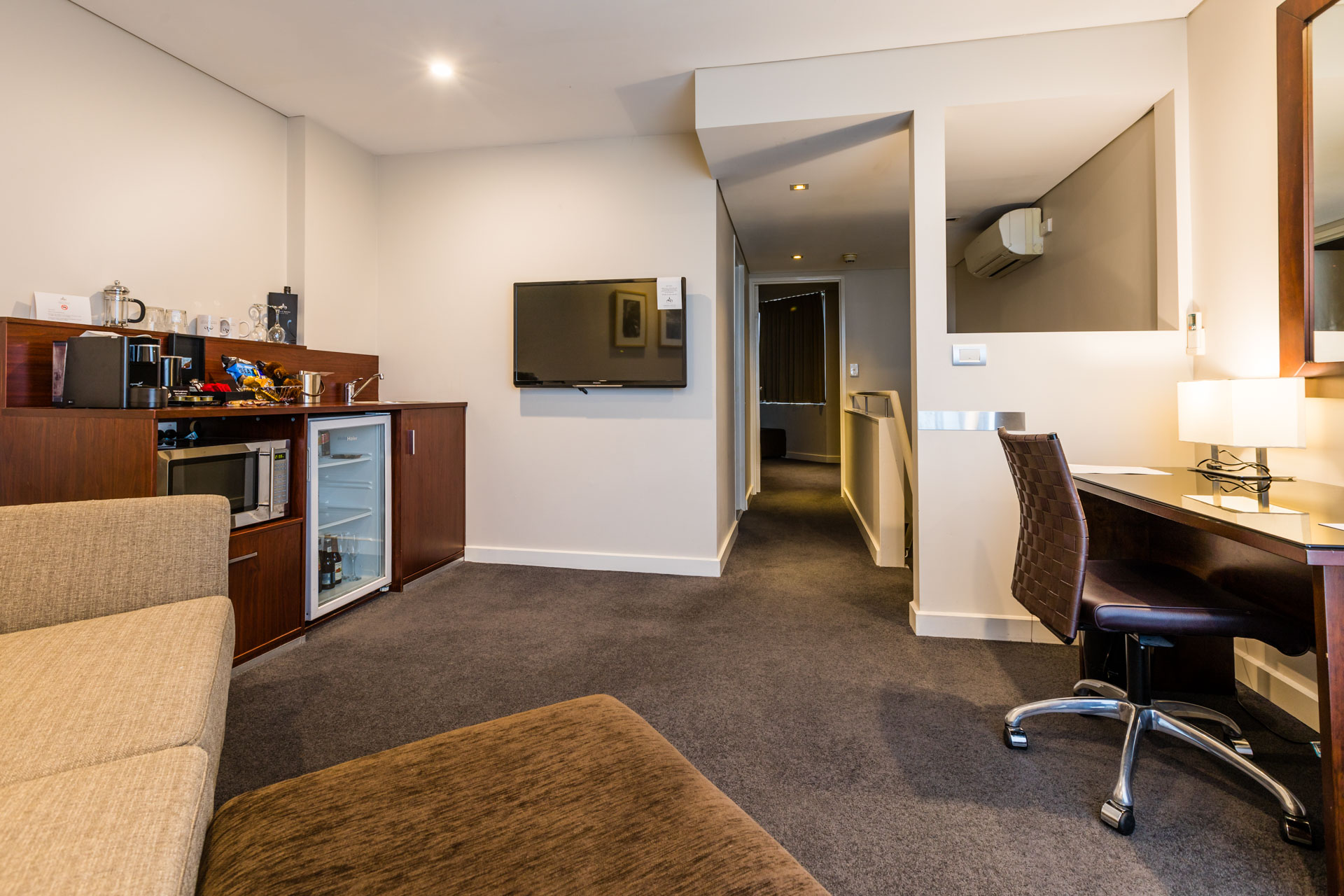 Double Deluxe Queen Bed