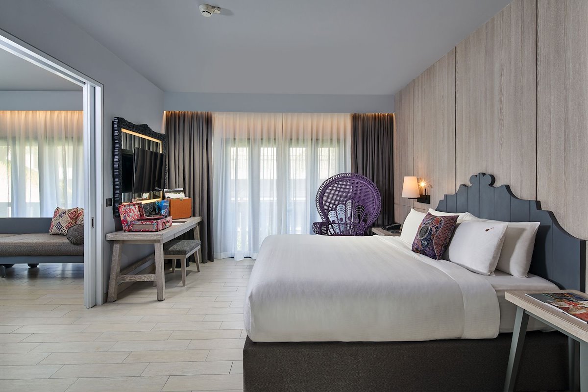 Family Room Executive