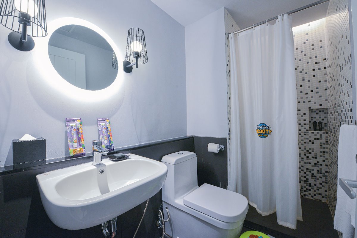 Family Room Executive