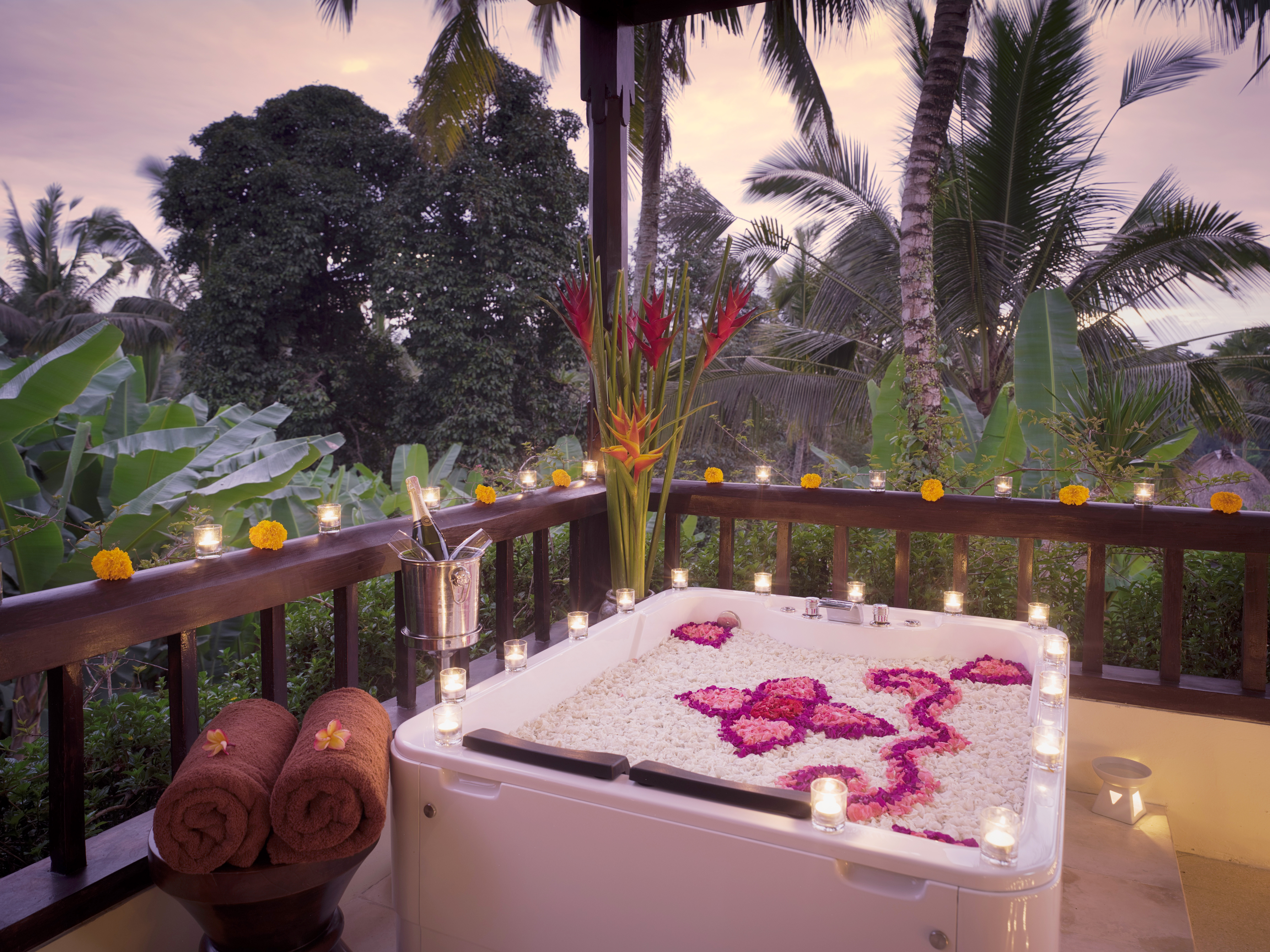 Suite with Jacuzzi with Views