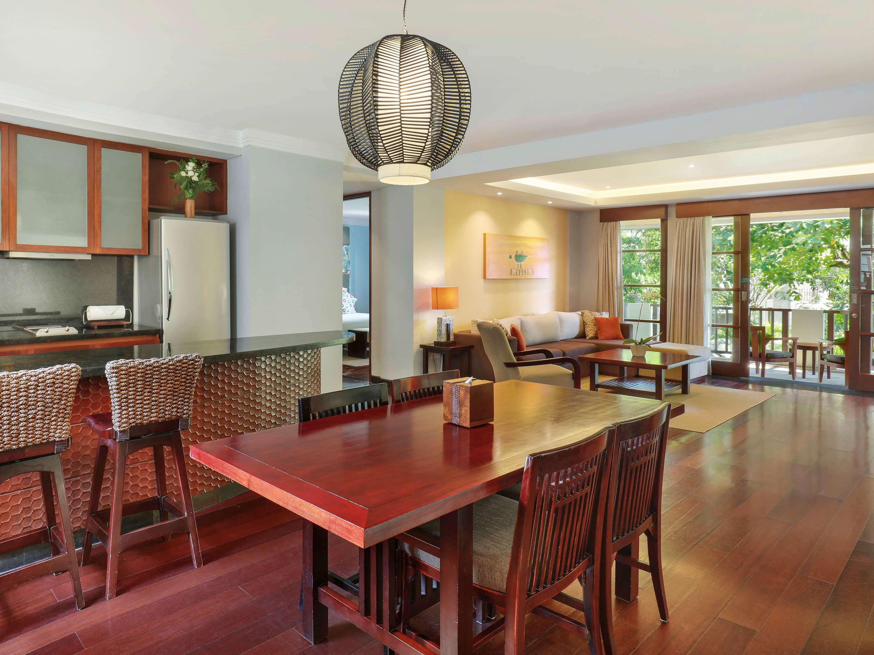 Apartment with Kitchenette