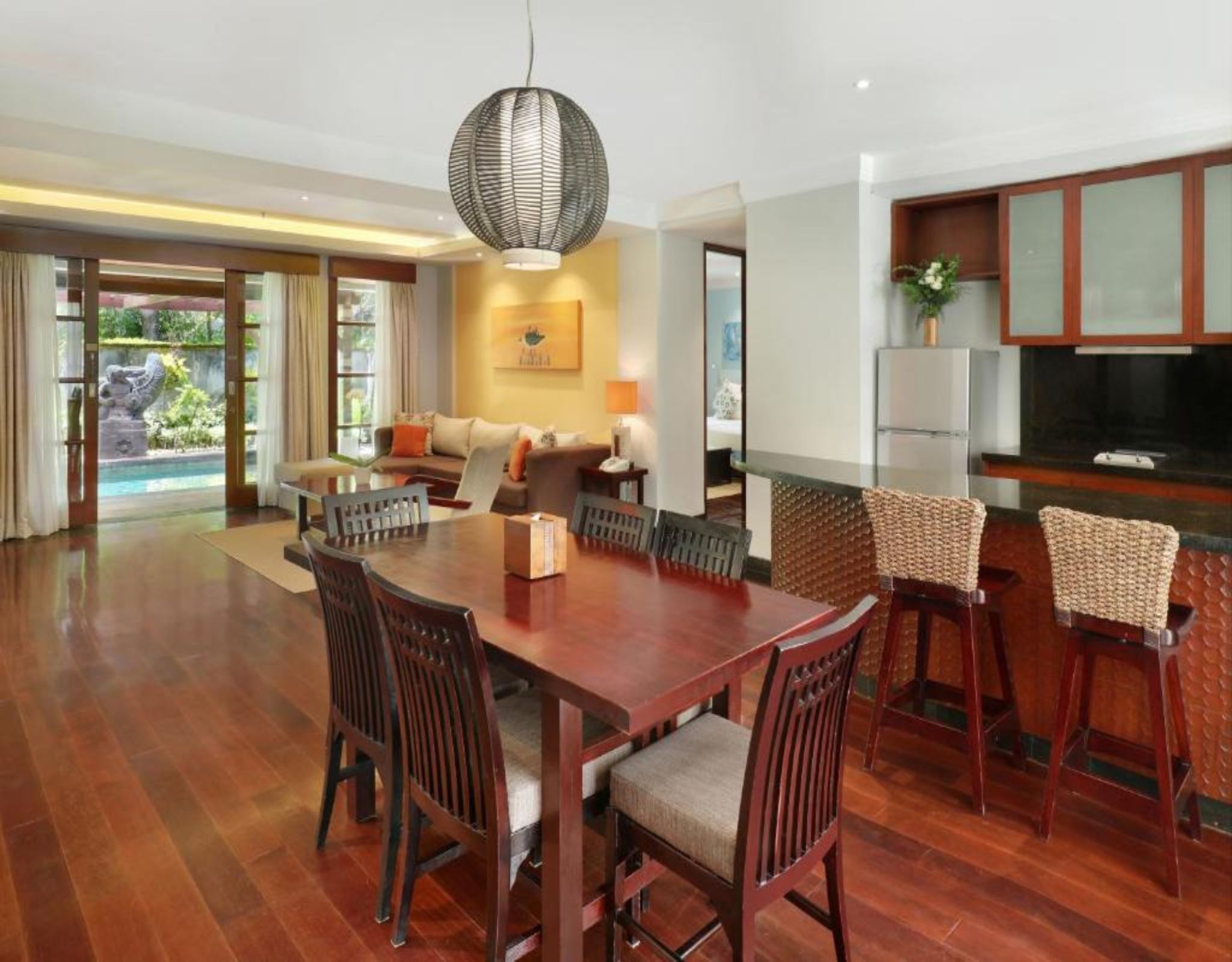 Apartment with Kitchenette