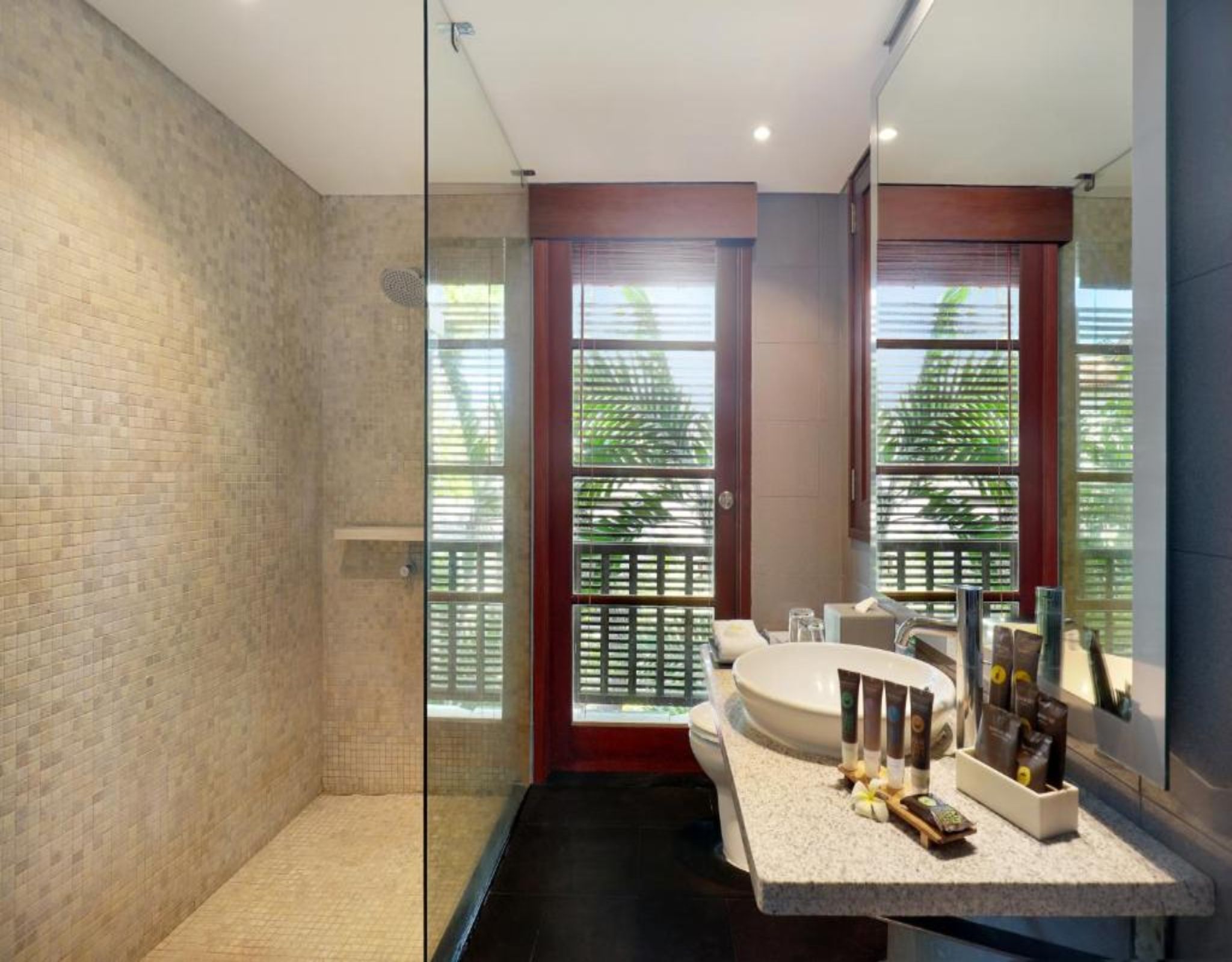 Apartment with Kitchenette