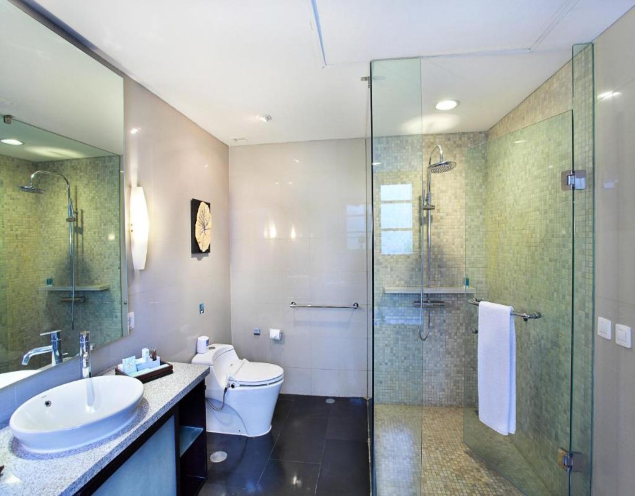 Apartment with Kitchenette