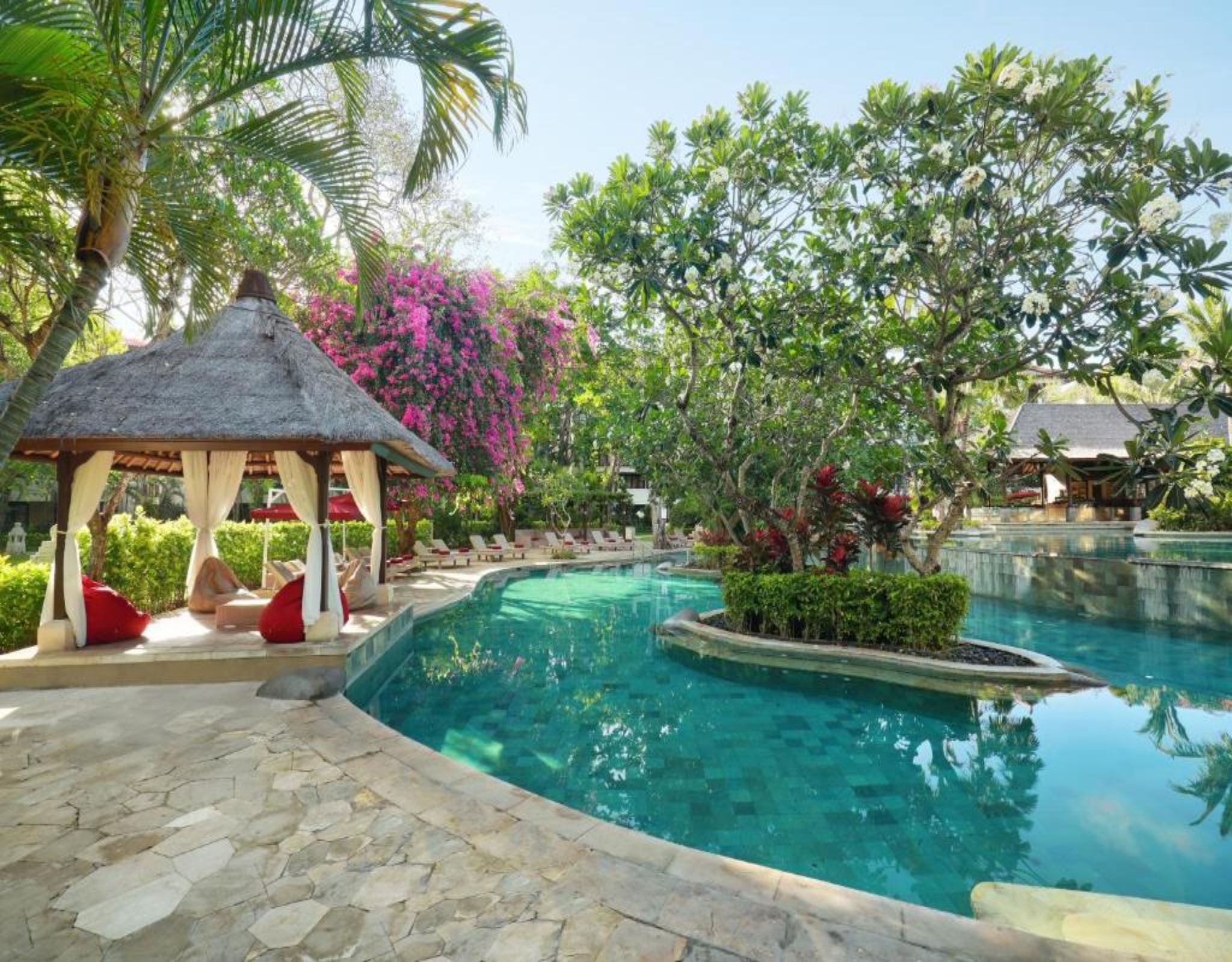 Twin Deluxe Pool View