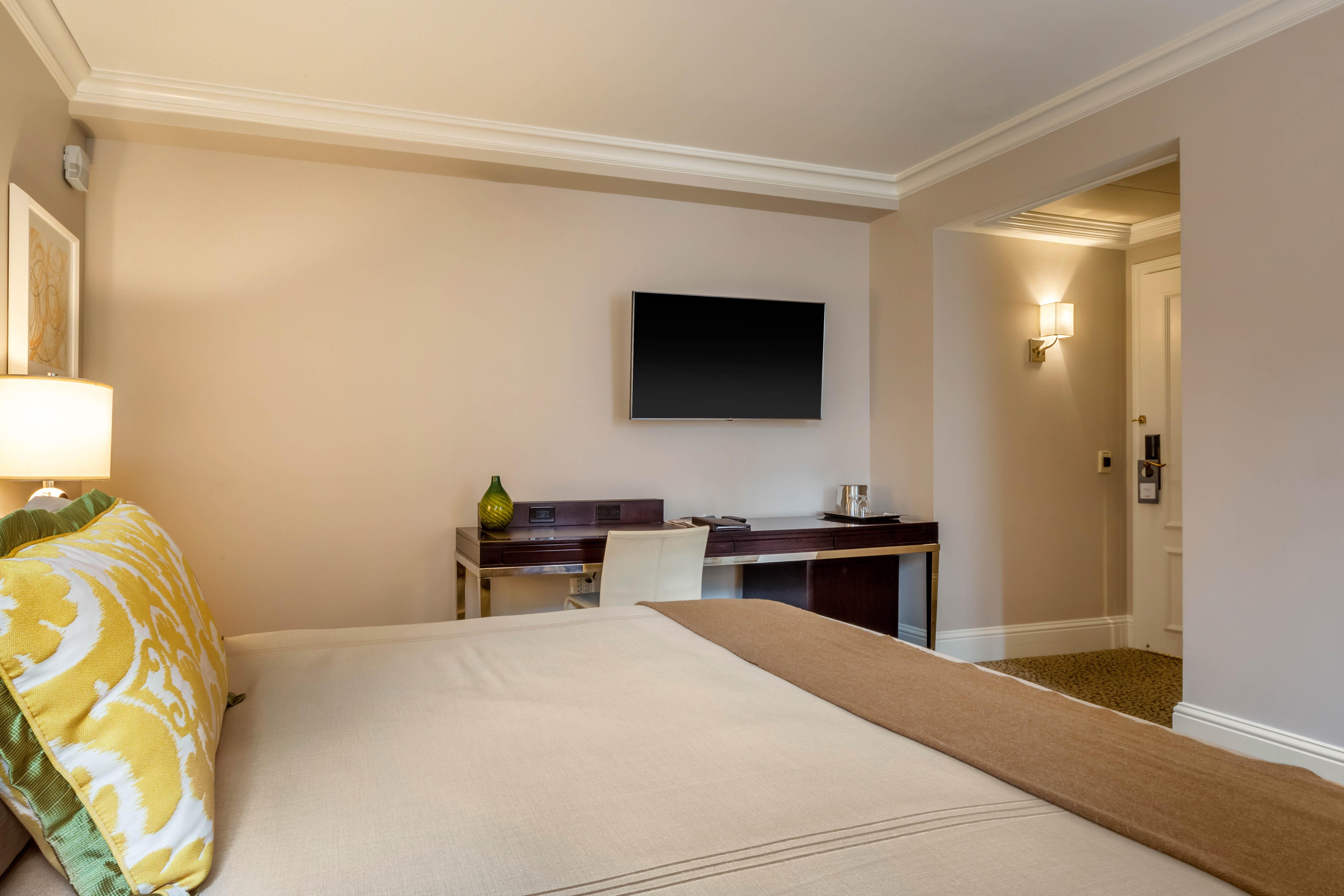 Suite Two Queen Beds