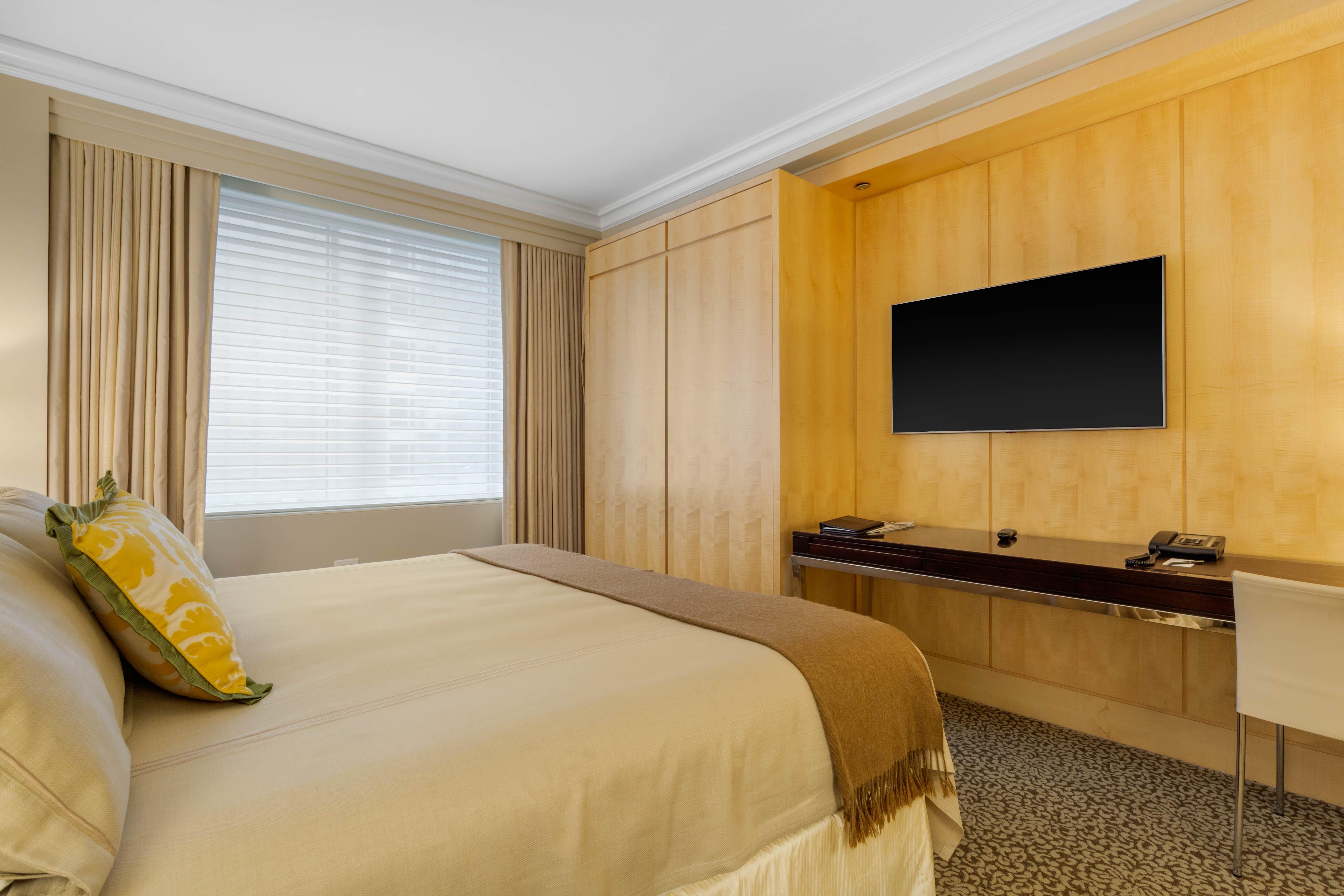 Double Deluxe King Bed