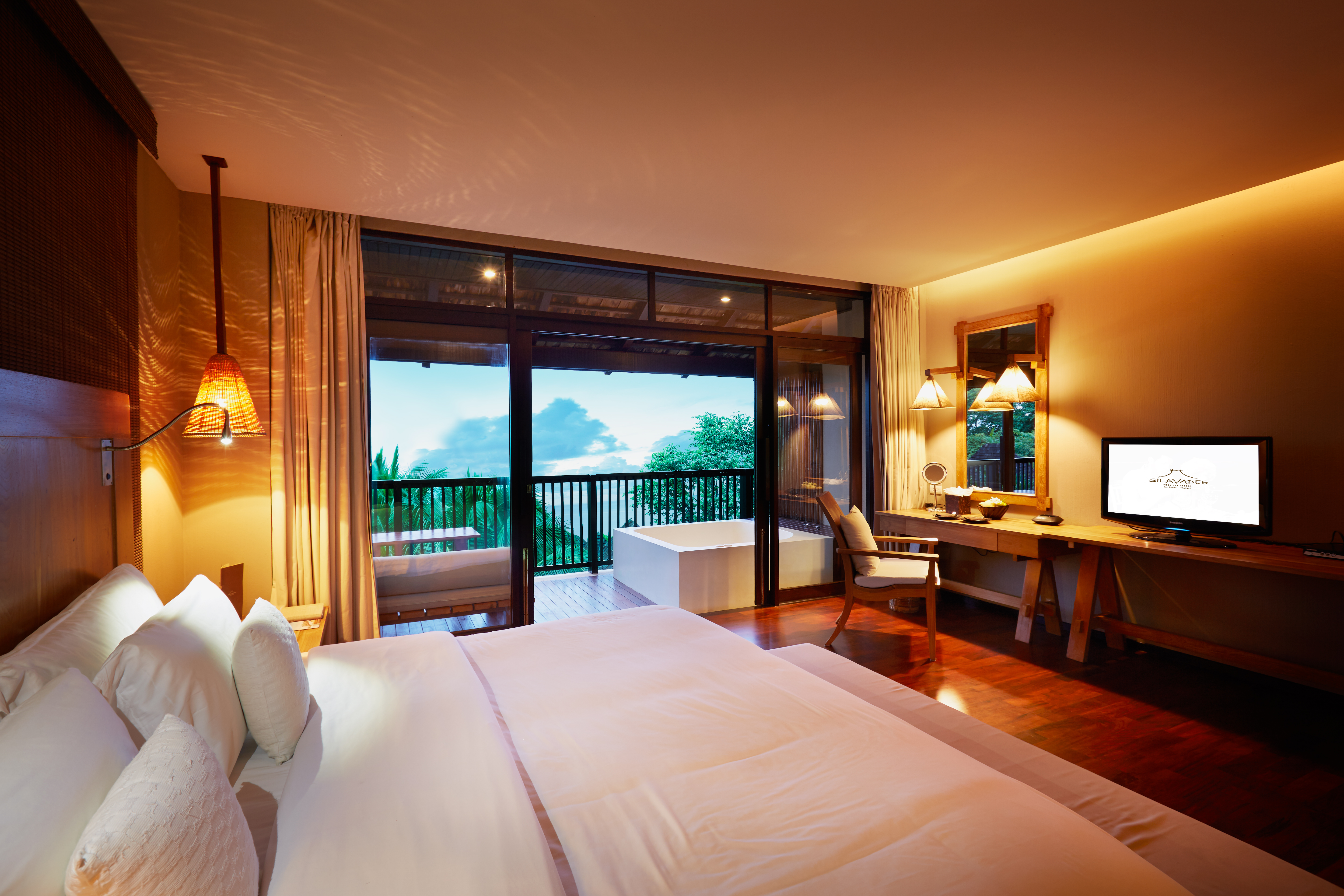 Double or Twin Deluxe