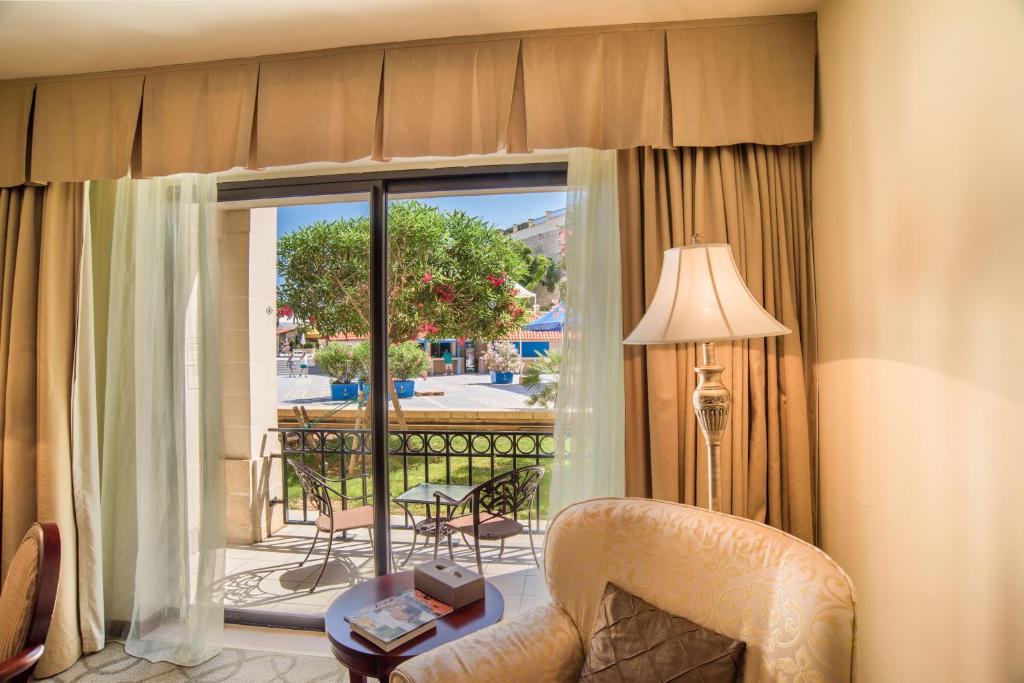 Family Room Pool View