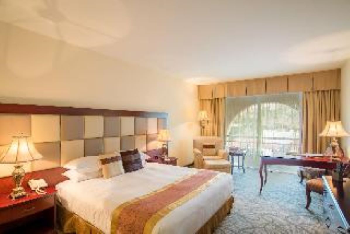 Double or Twin Deluxe Pool View