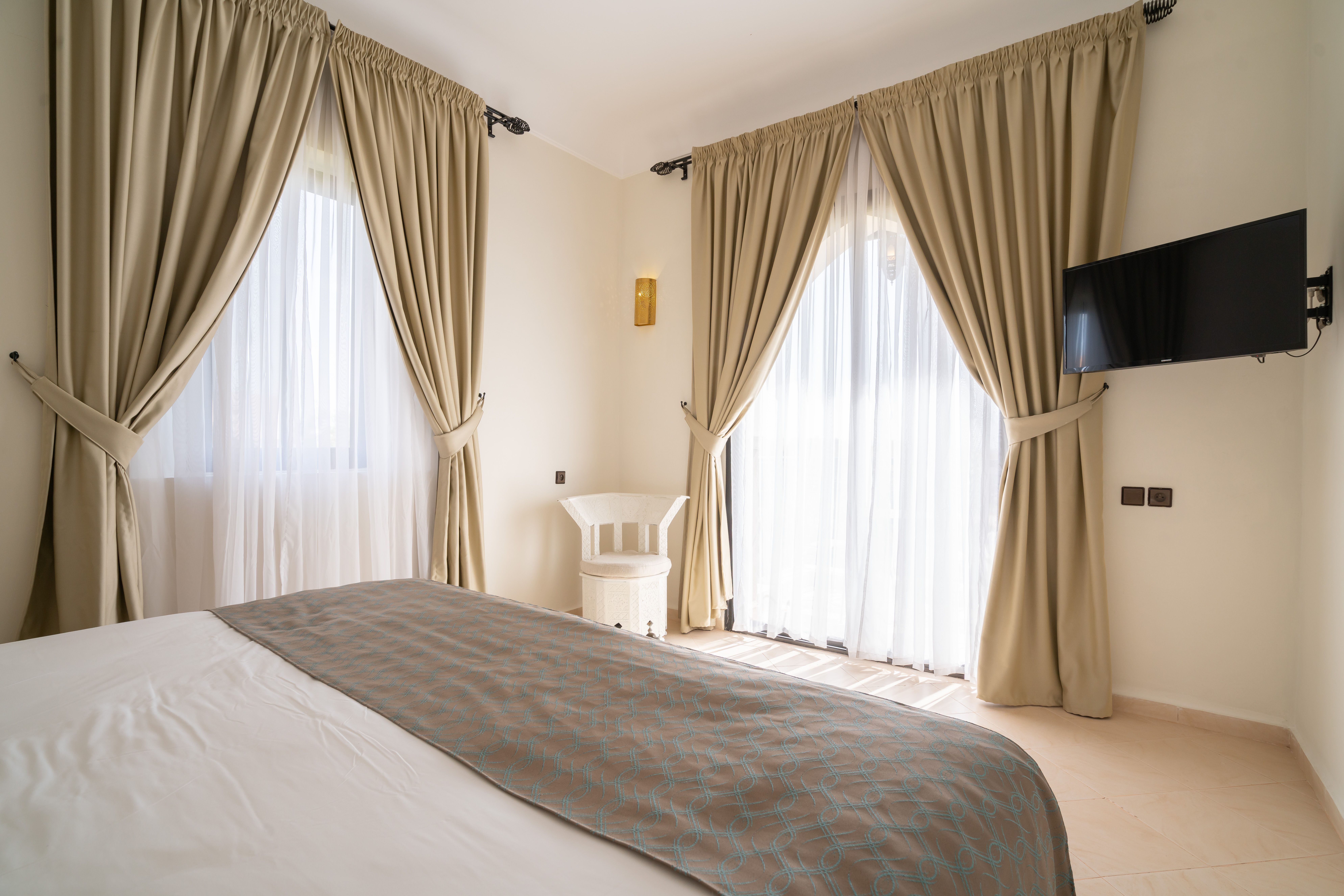 Double or Twin Standard