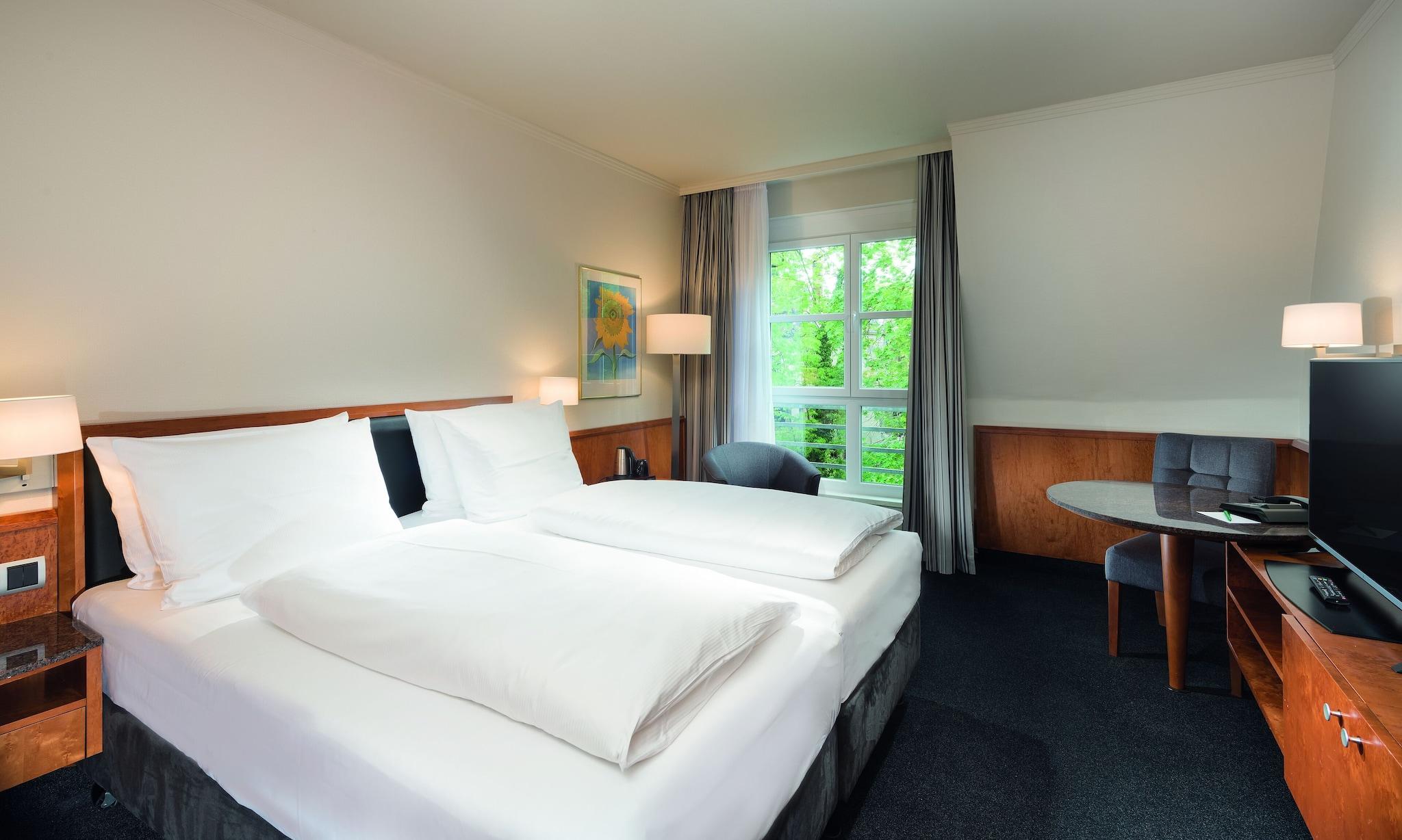 Double Queen Size Bed