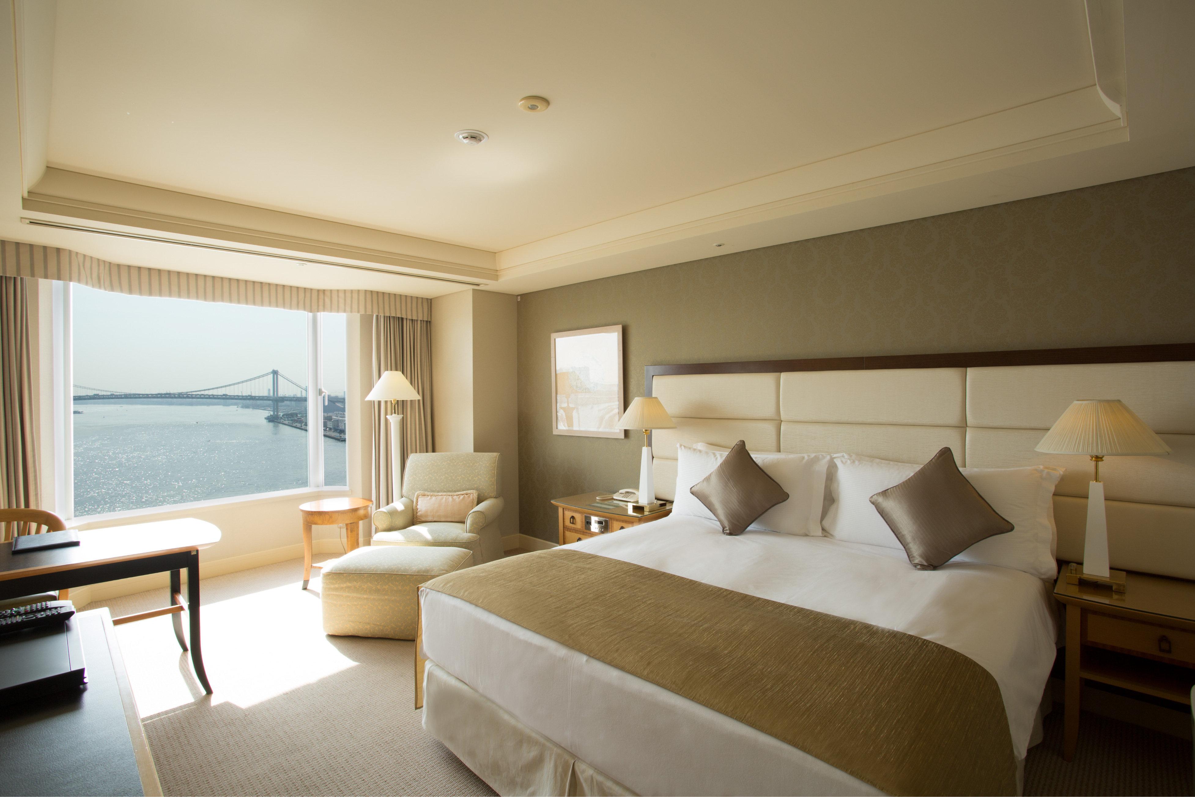 Double Deluxe King Bed