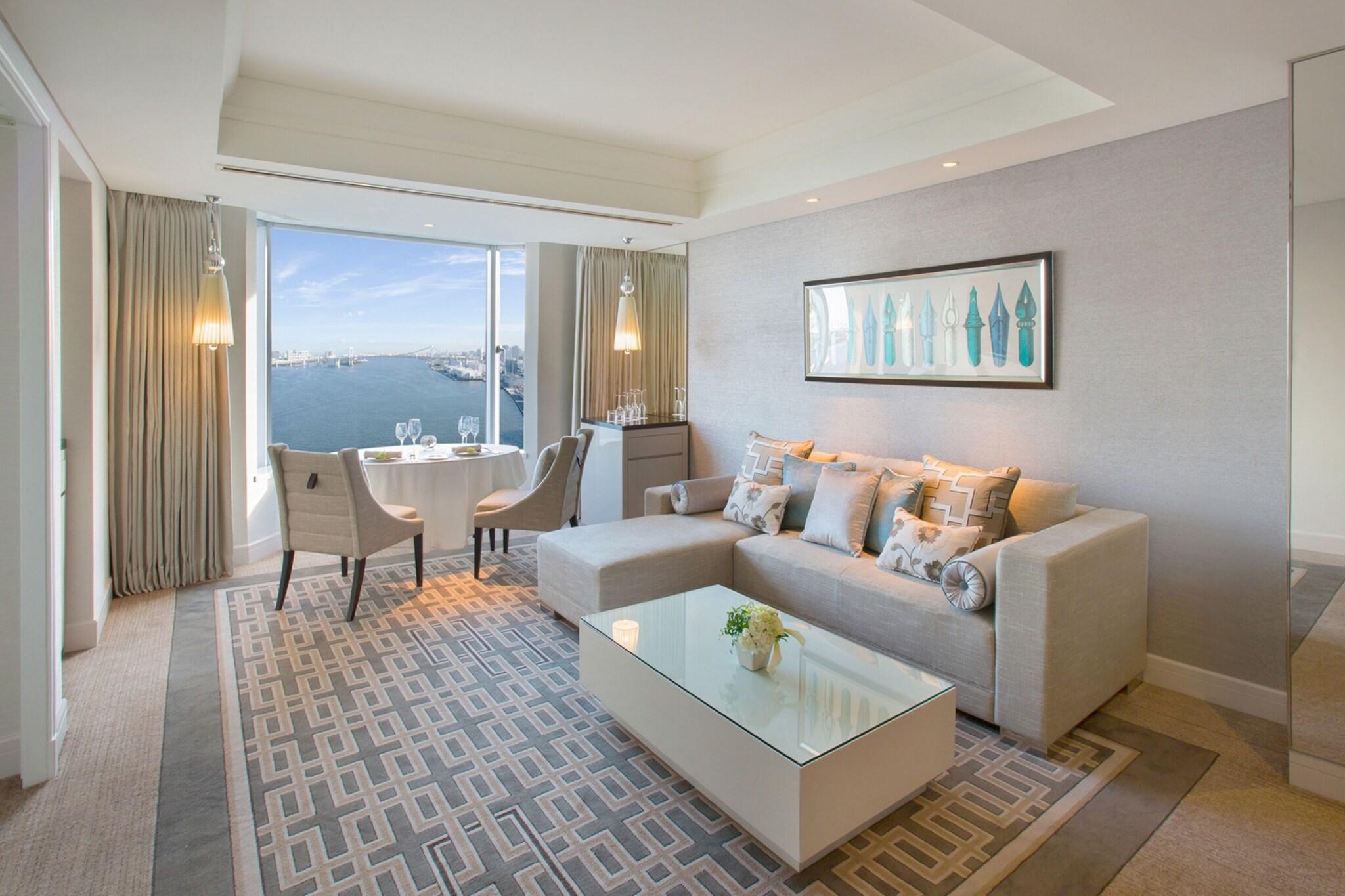 Suite with Views
