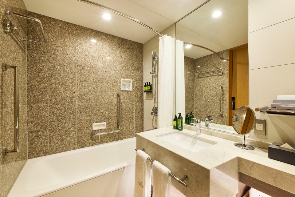 Double Queen Size Bed