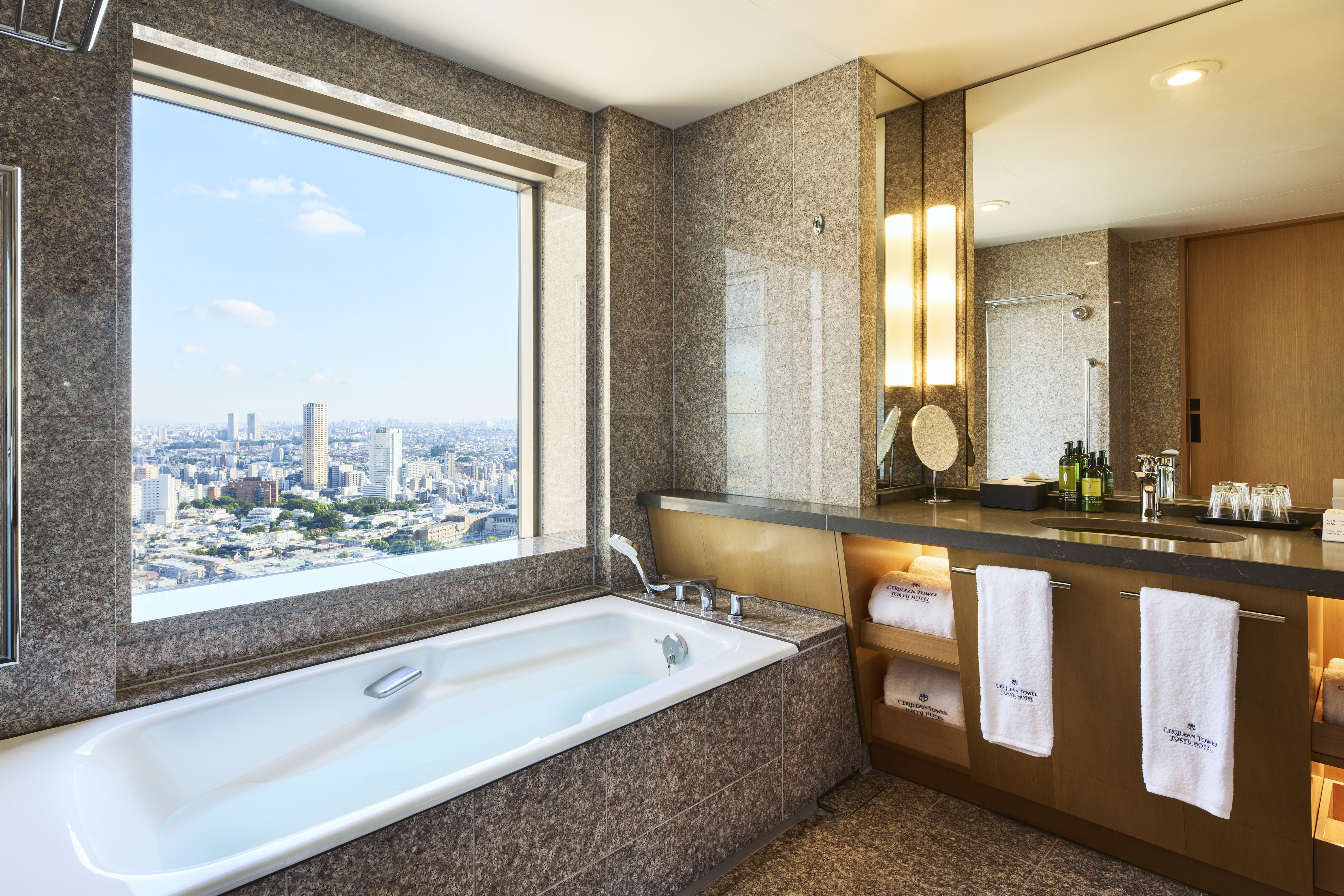 Double Deluxe Premier