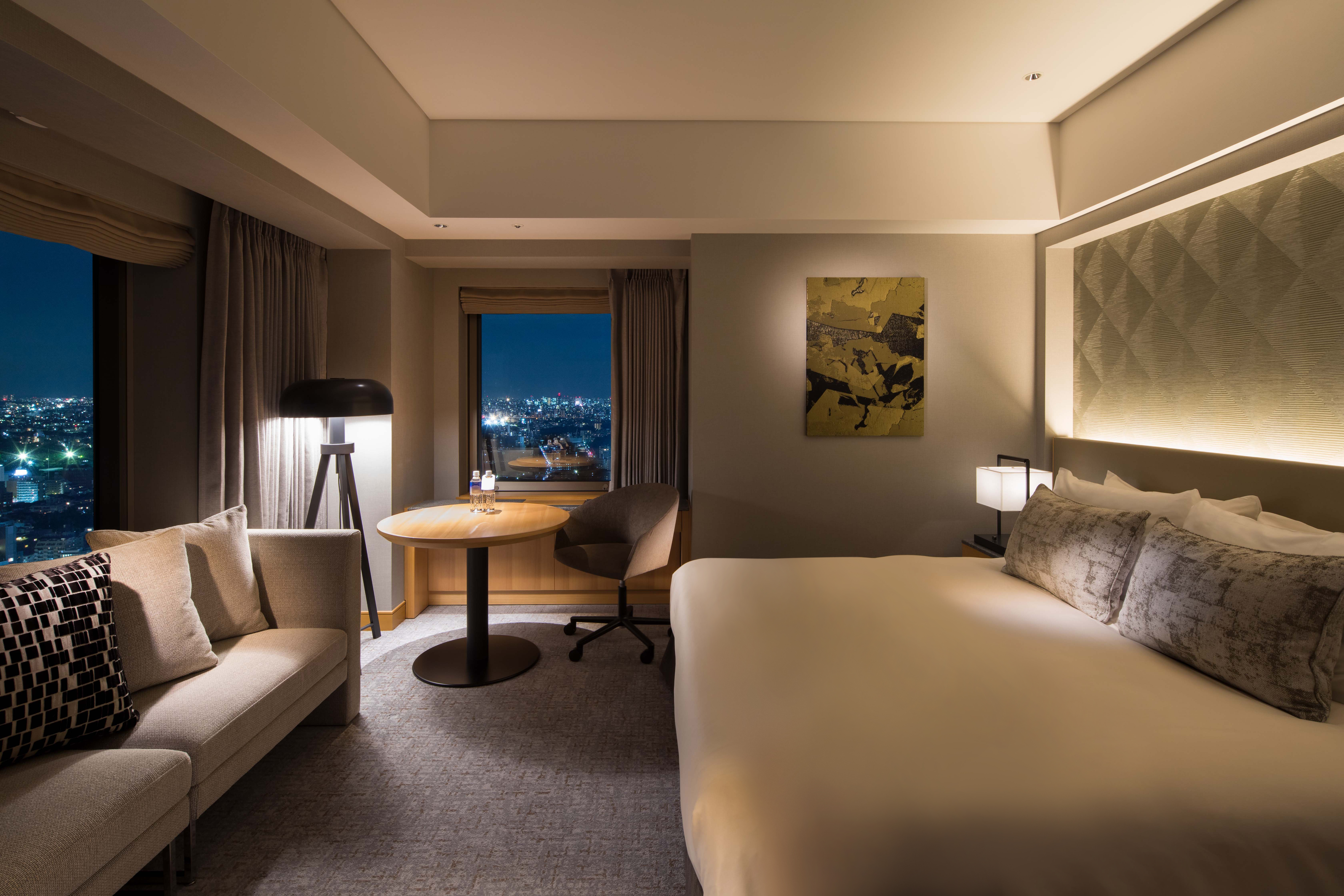 Double Club King Bed