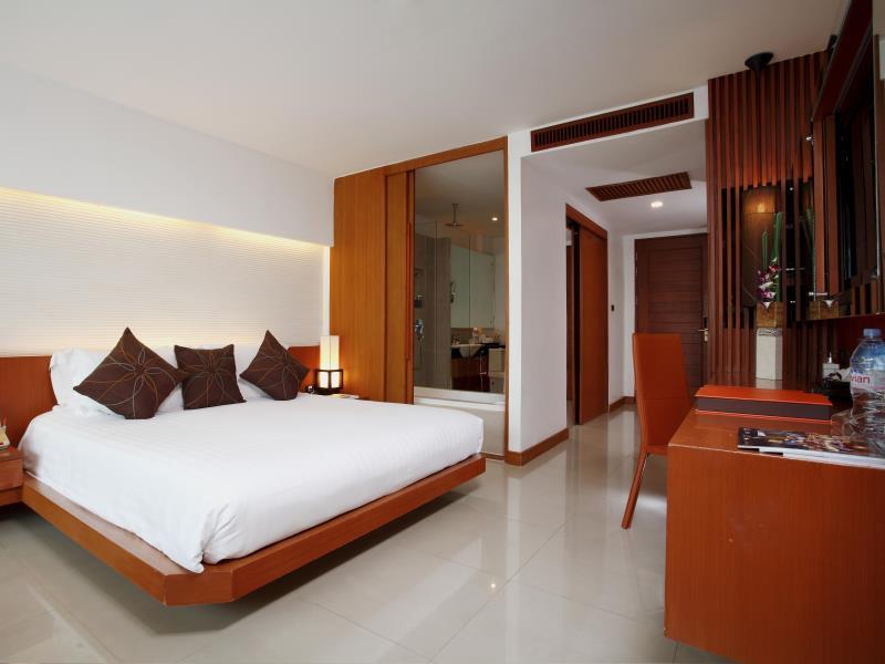 Double or Twin Deluxe Pool View