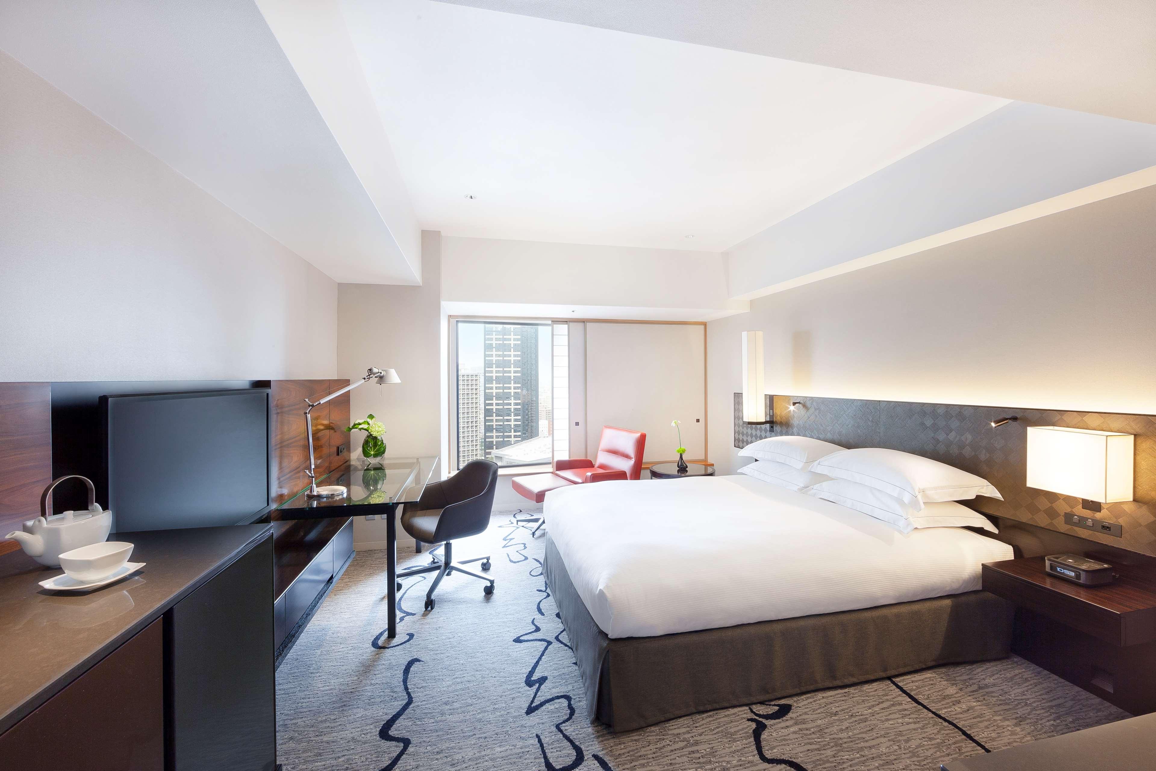 Double Deluxe King Bed