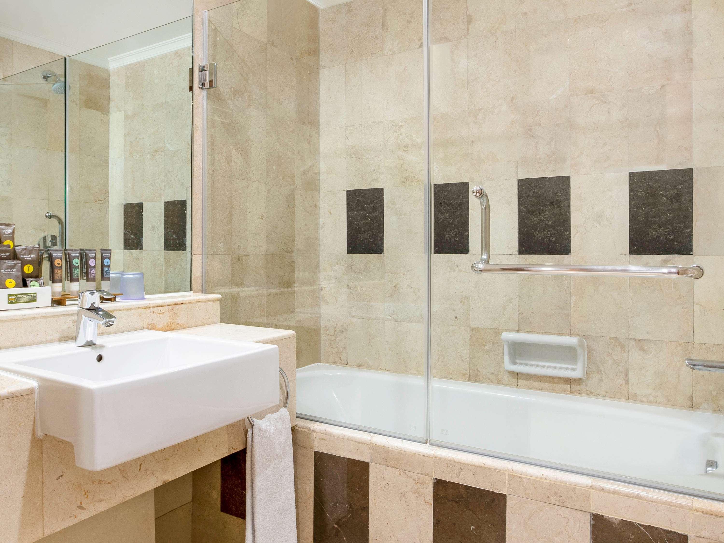 Double King Size Bed