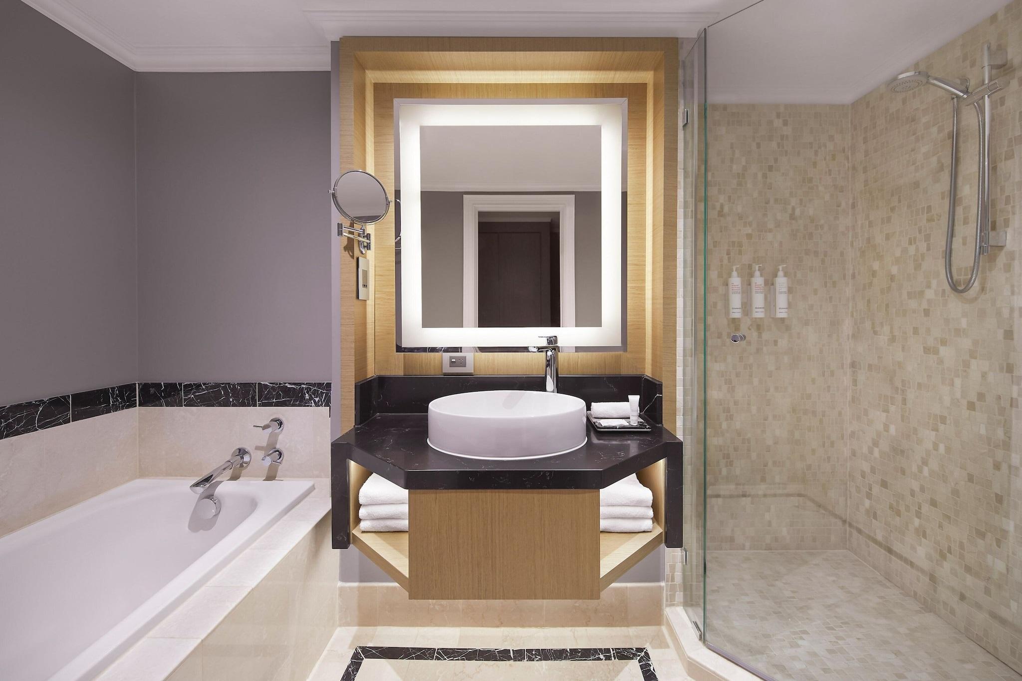 Double Executive King Bed