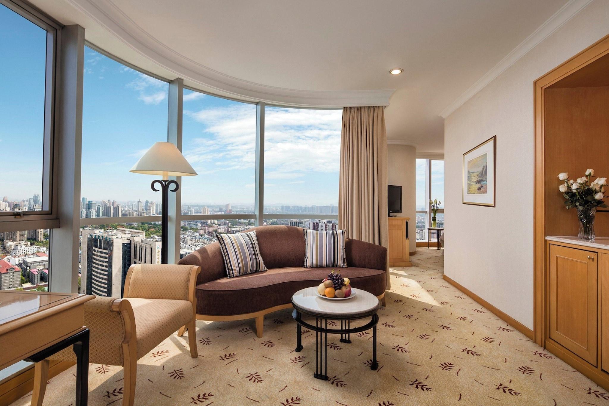 Junior Suite King Bed One Bedroom 