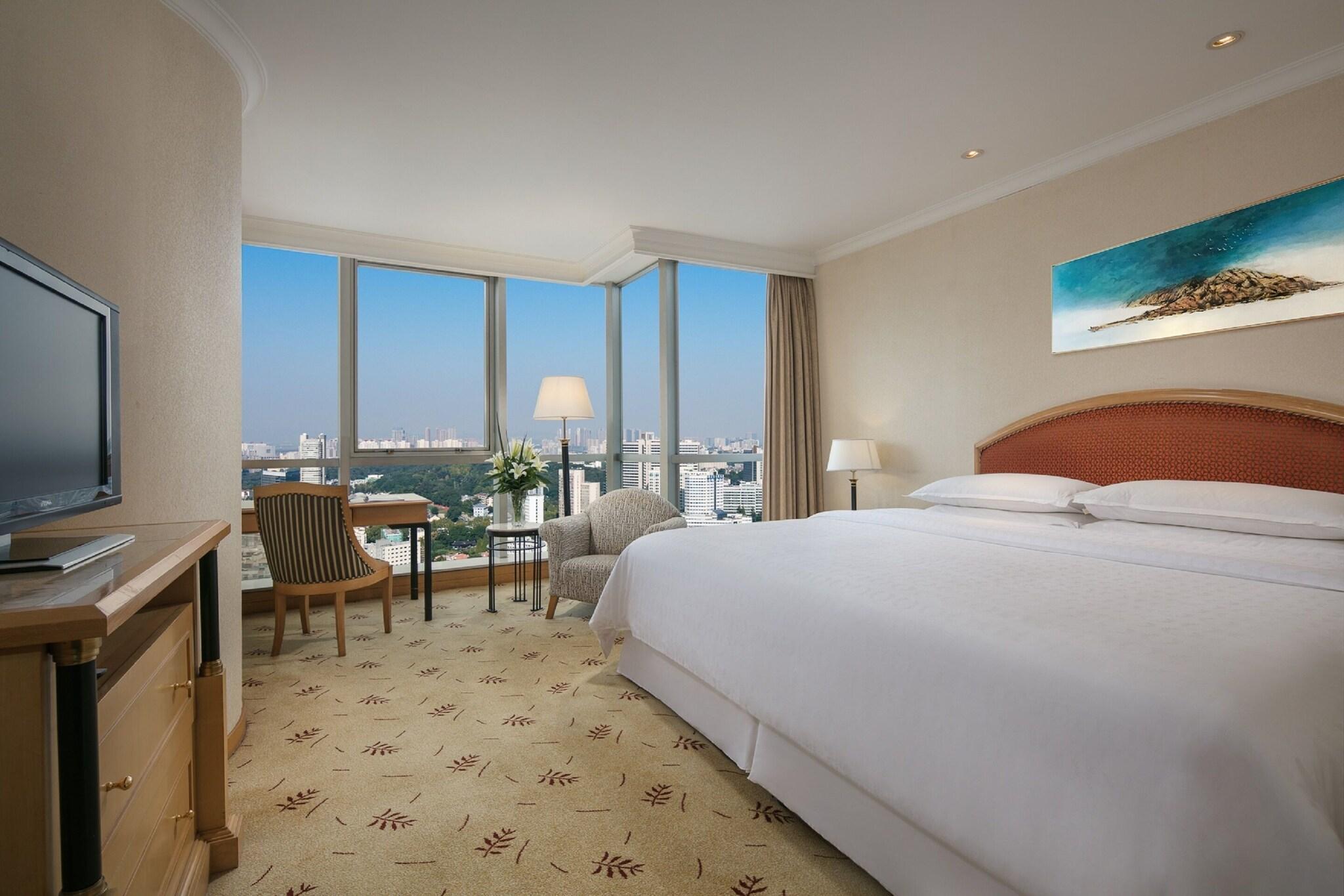 Double Deluxe King Bed