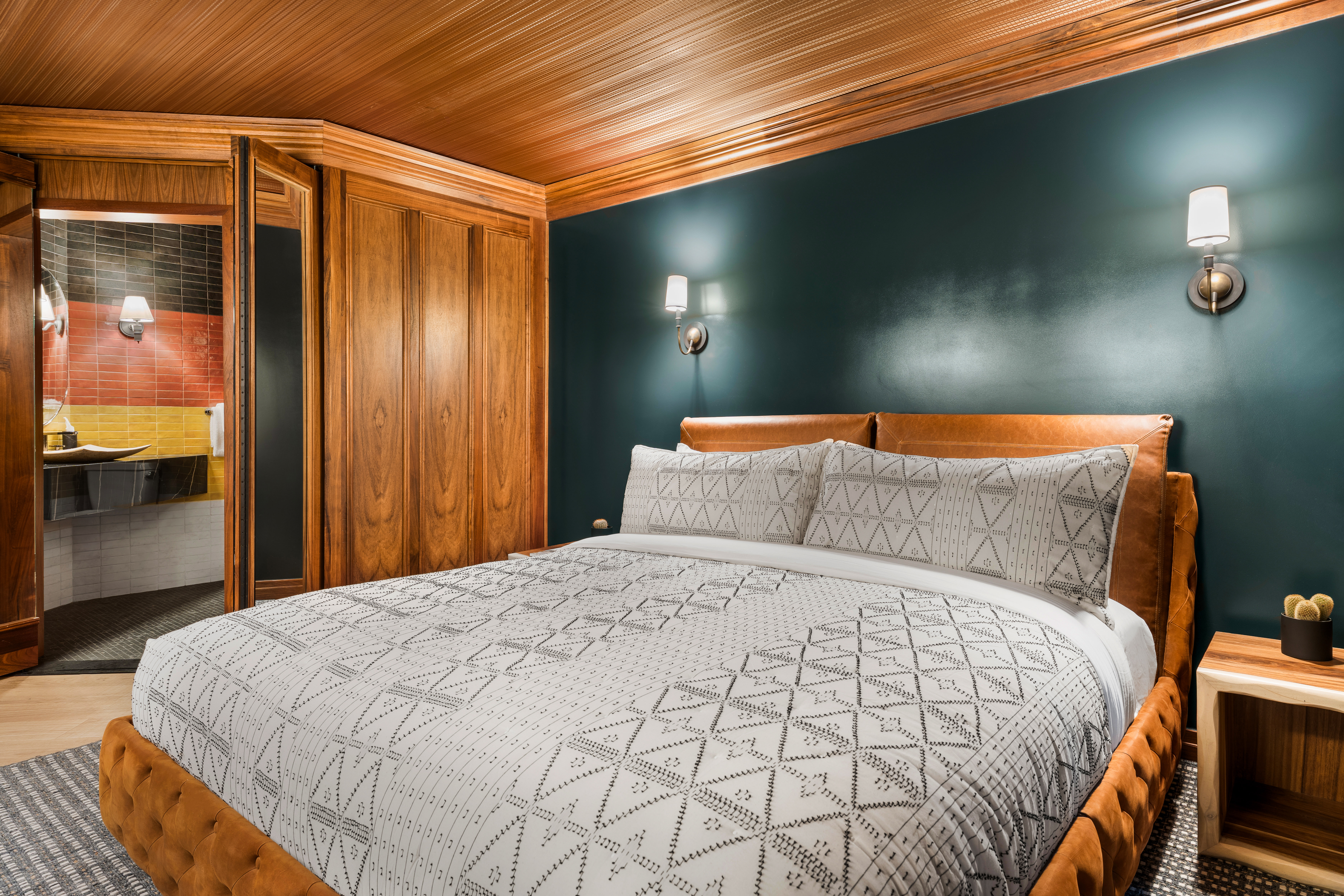 Room Accessible-queen Size Bed