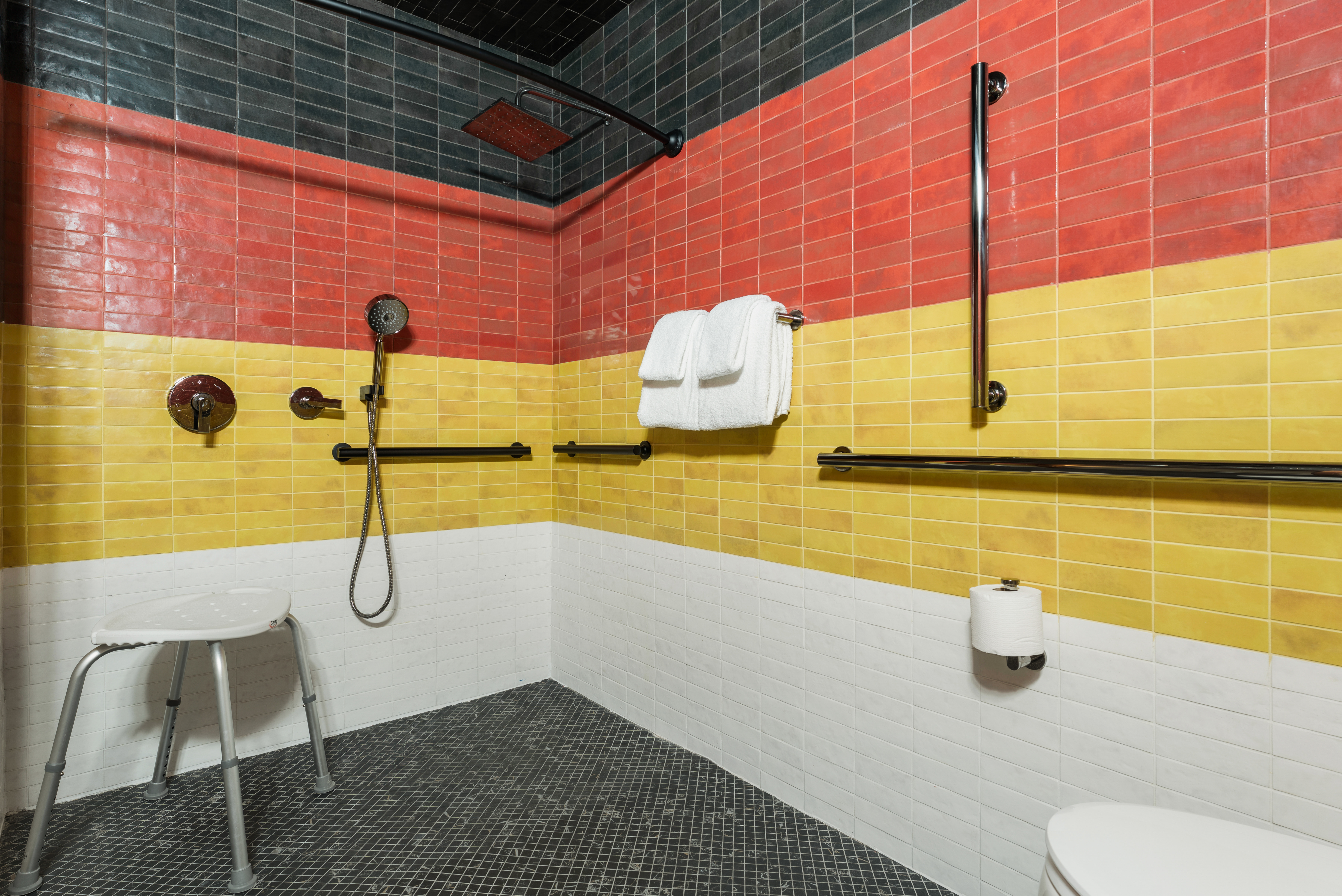 Room Accessible-queen Size Bed