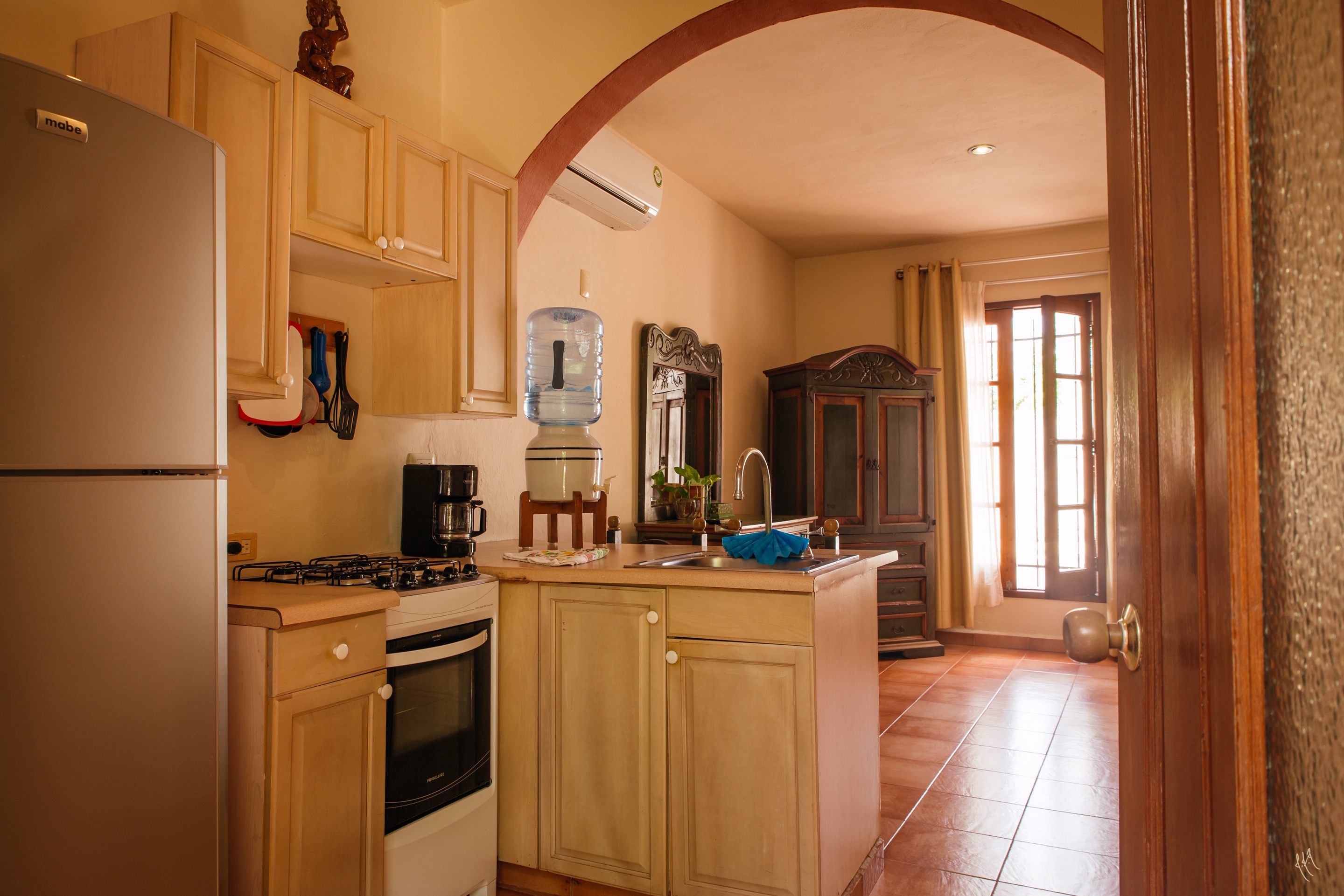 Studio Queen Size Bed