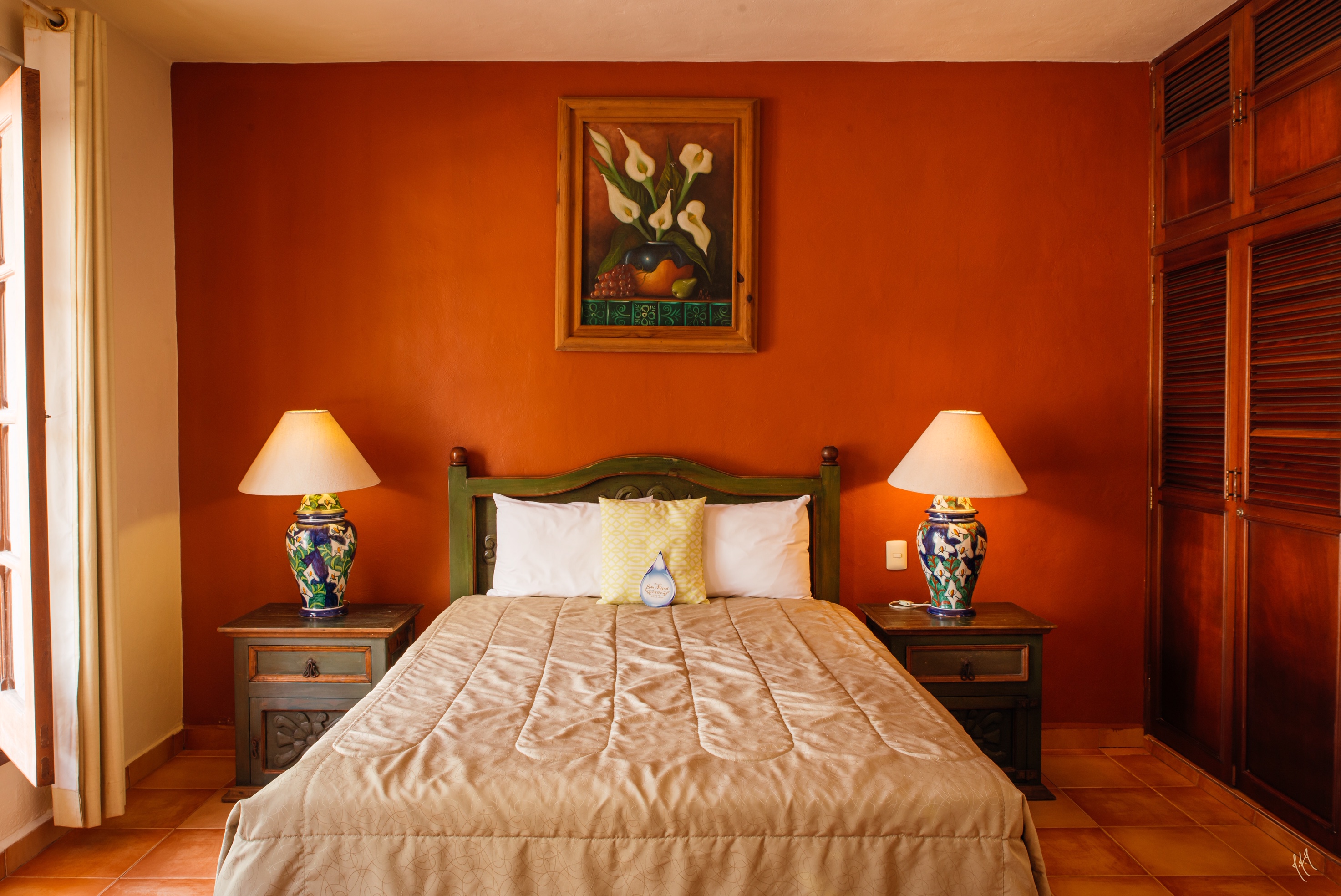 Studio Queen Size Bed