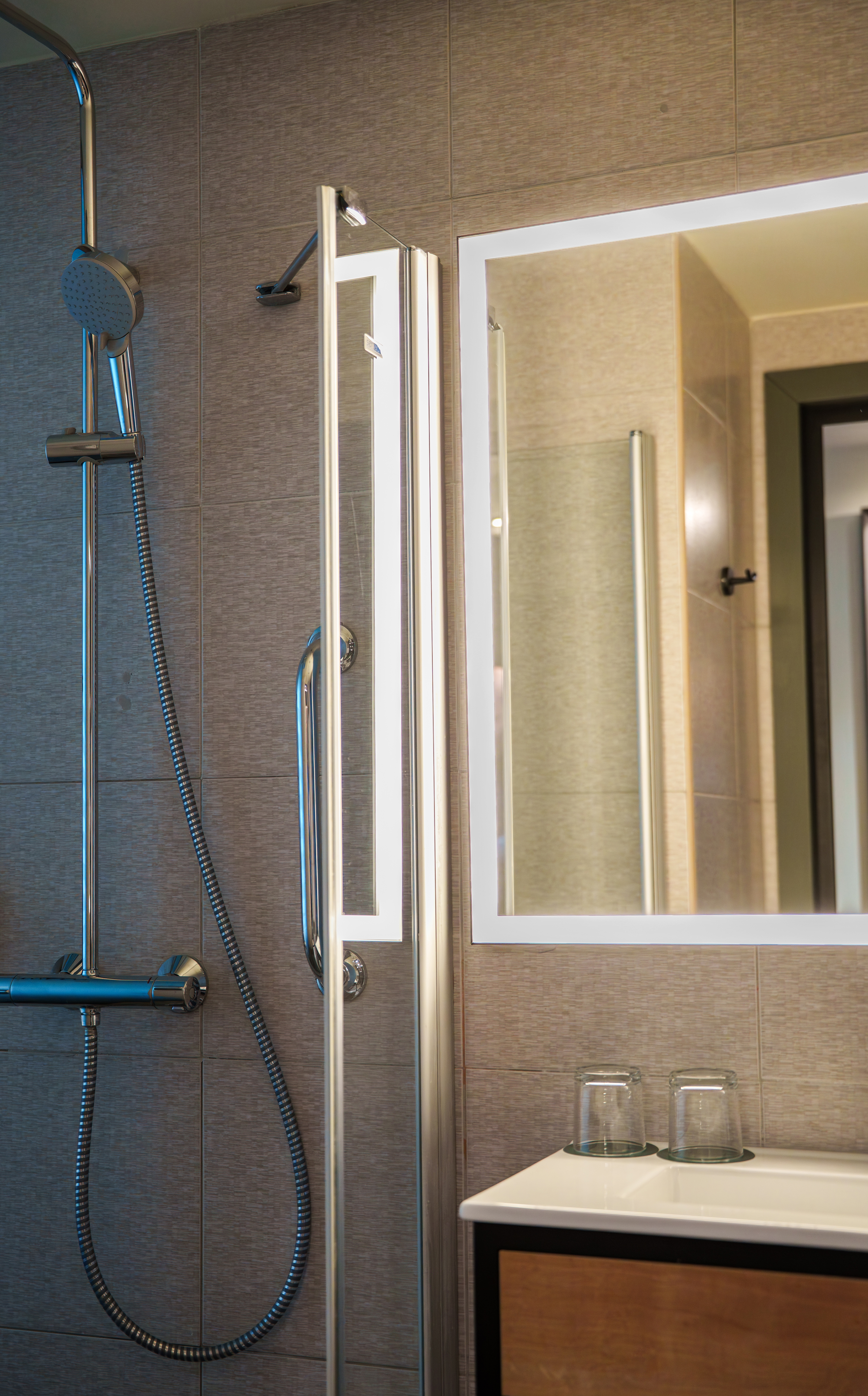 Double or Twin Standard