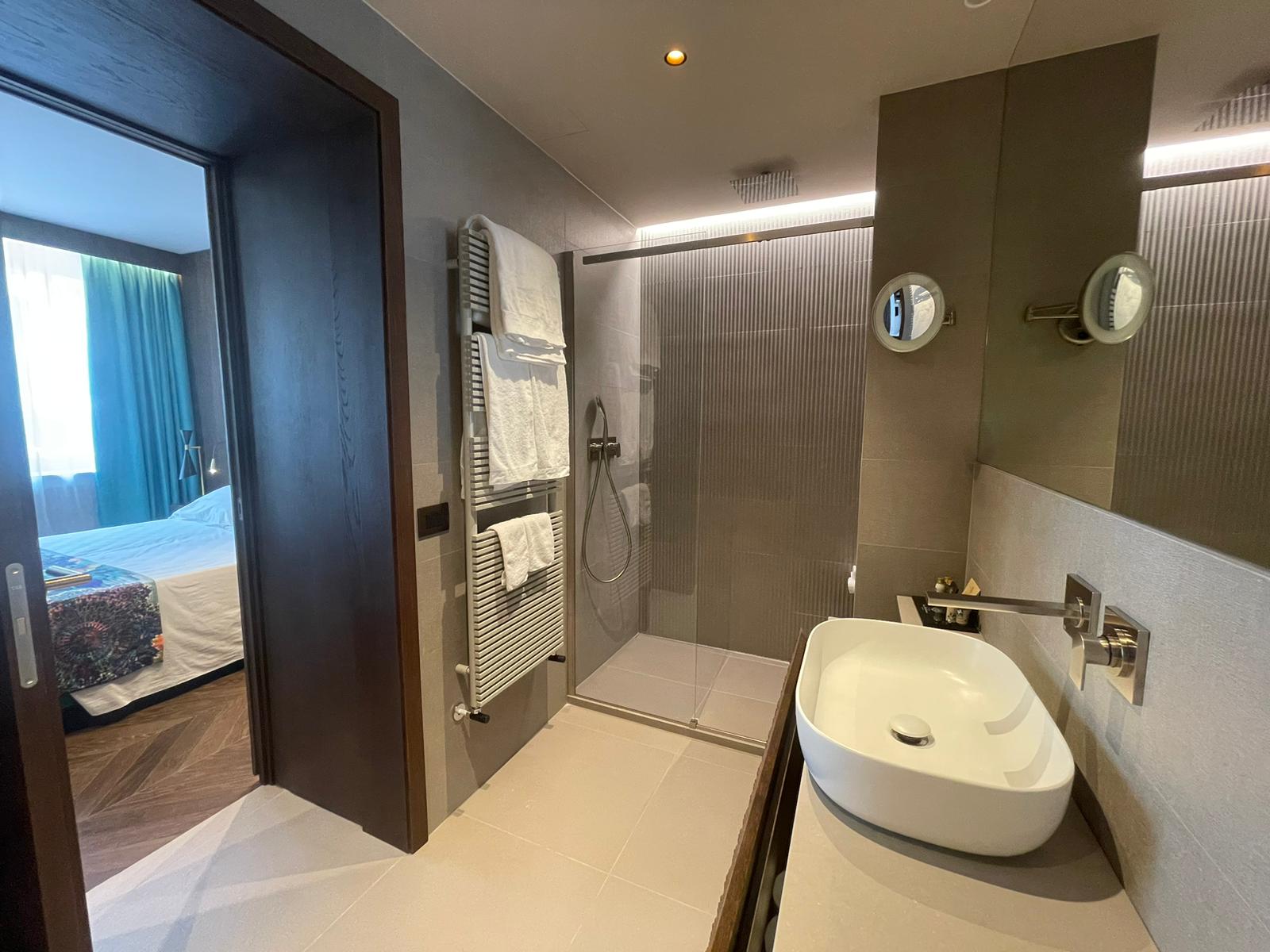 Double or Twin Side Sea View
