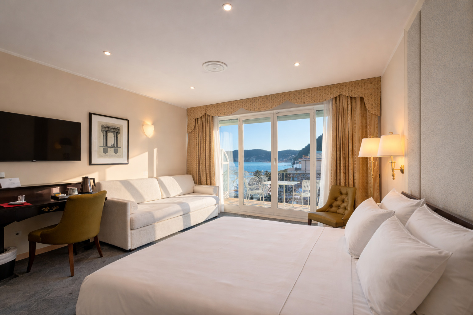 Junior Suite Side Sea View with Balcony