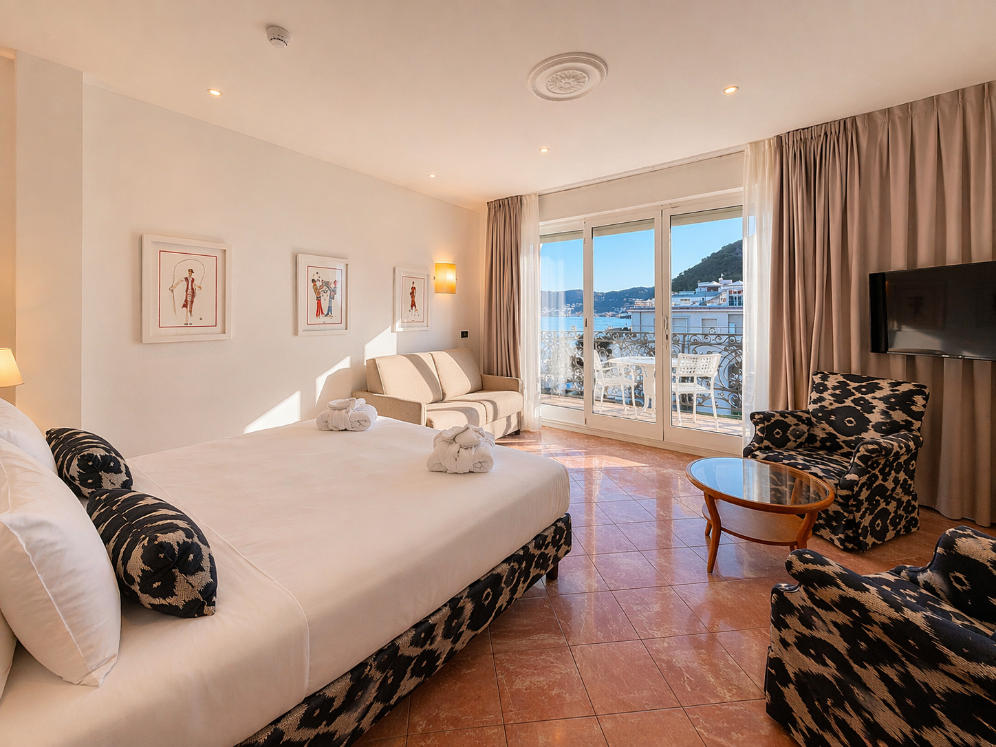 Junior Suite Side Sea View with Balcony