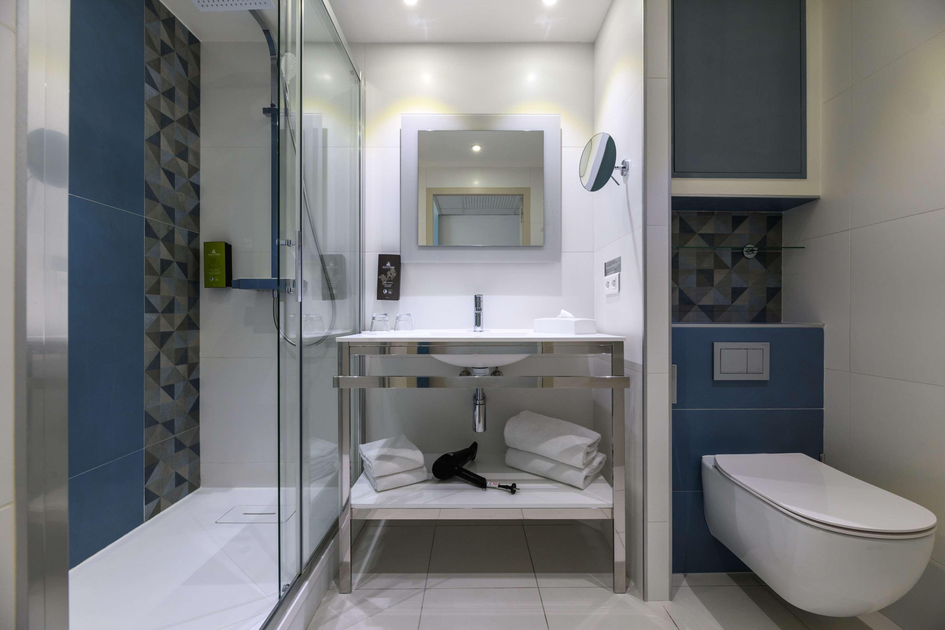 Junior Suite King Size Bed