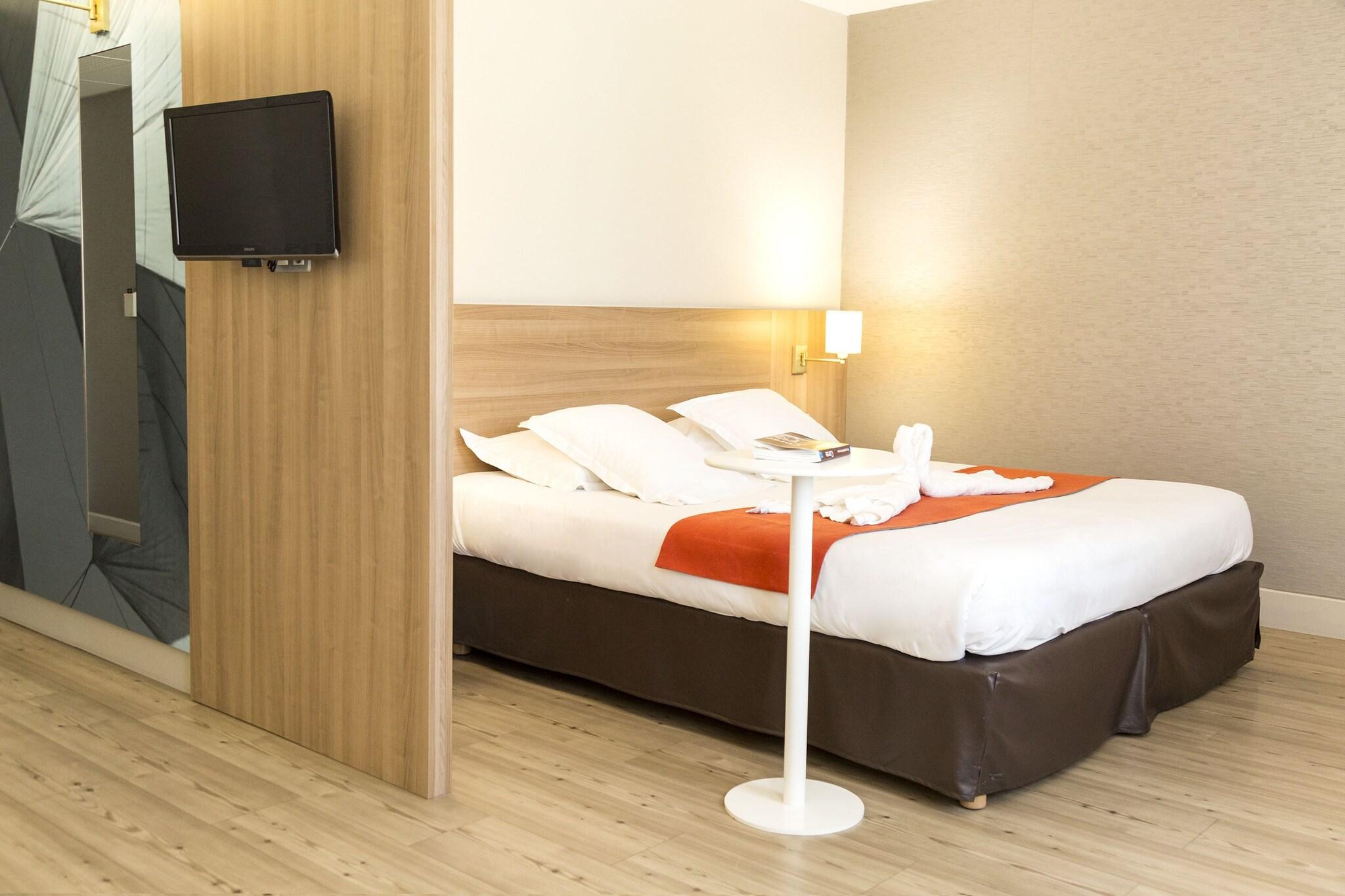 Double King Size Bed