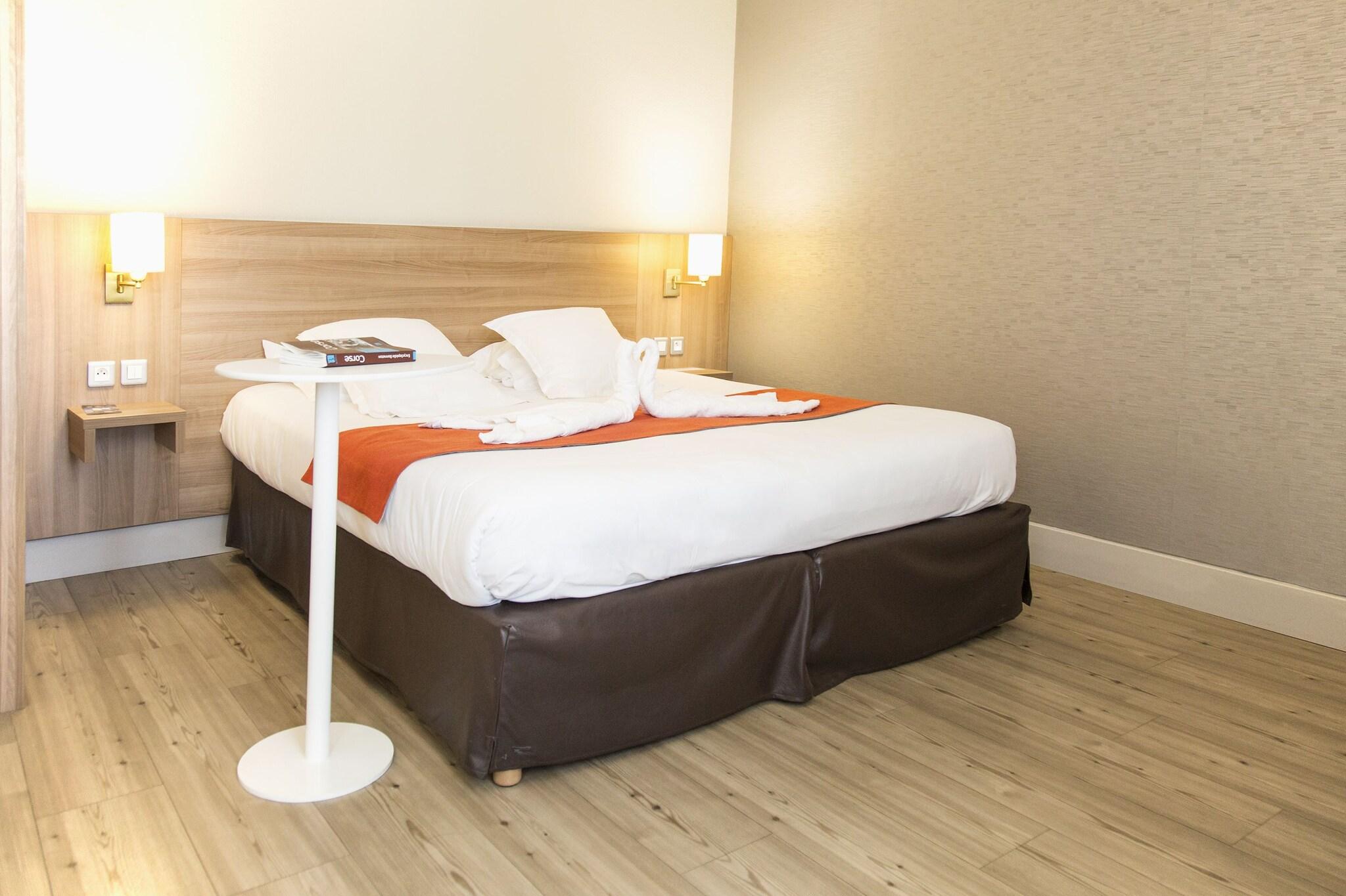 Double King Size Bed