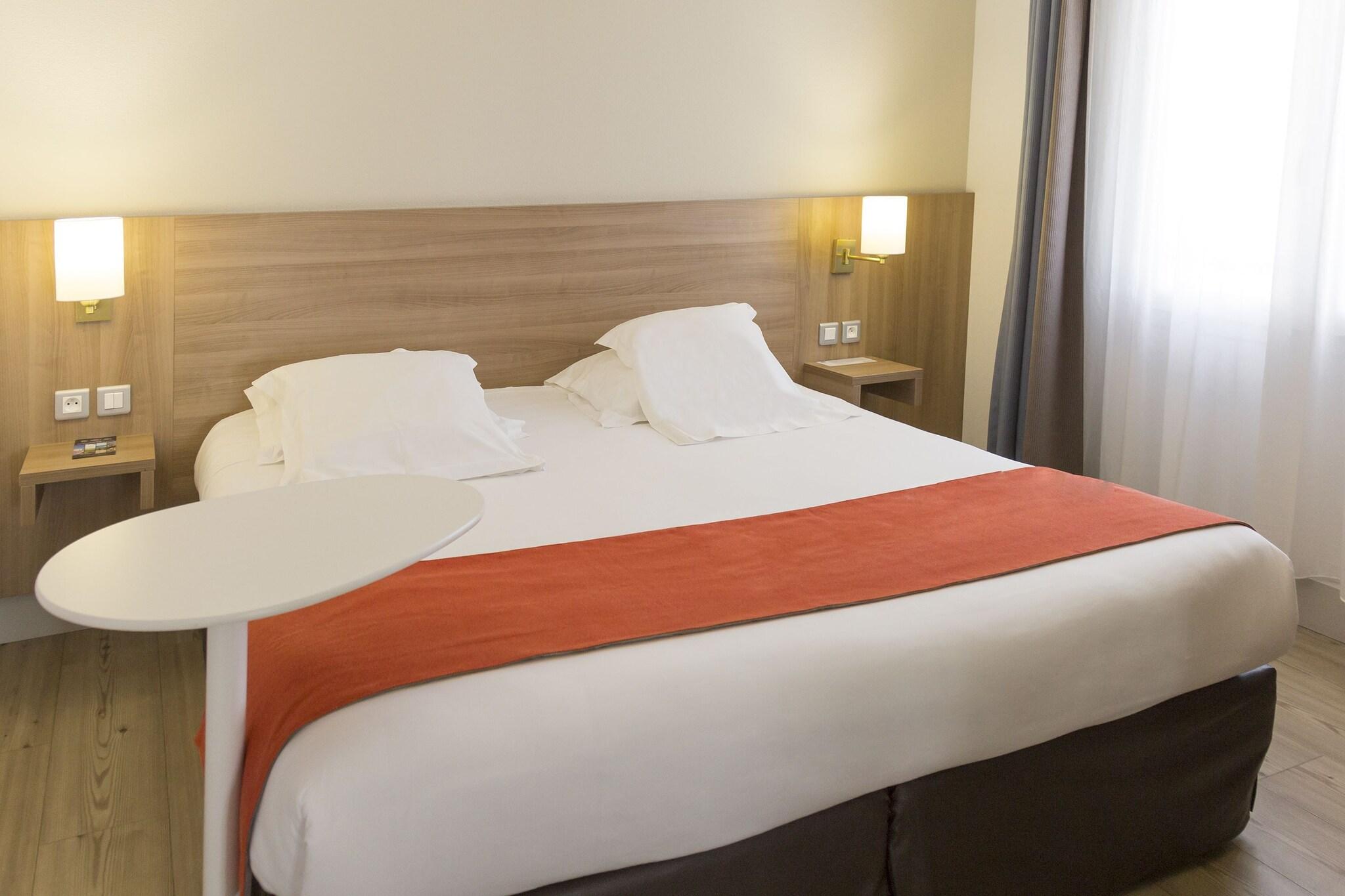 Double King Size Bed