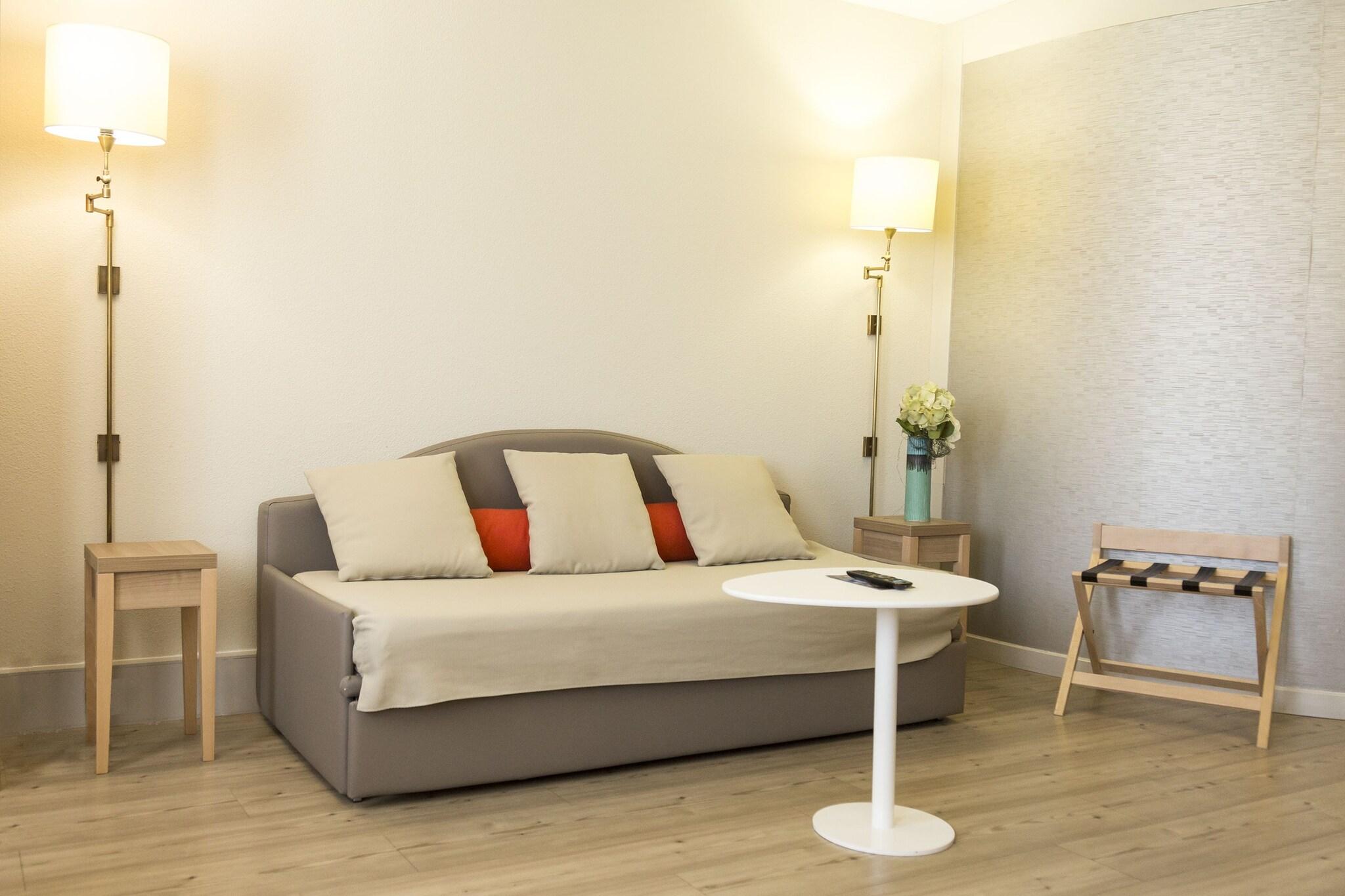 Double King Size Bed