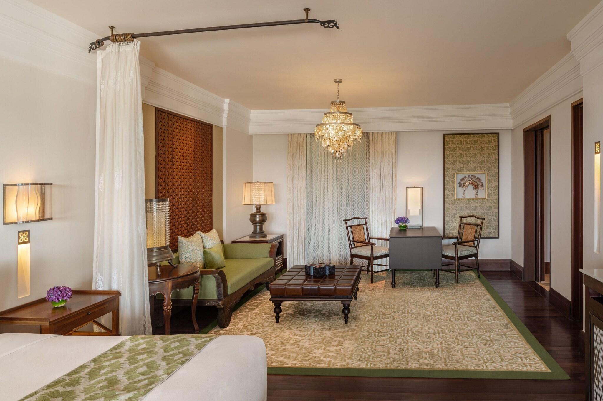 Suite Ocean View King Bed