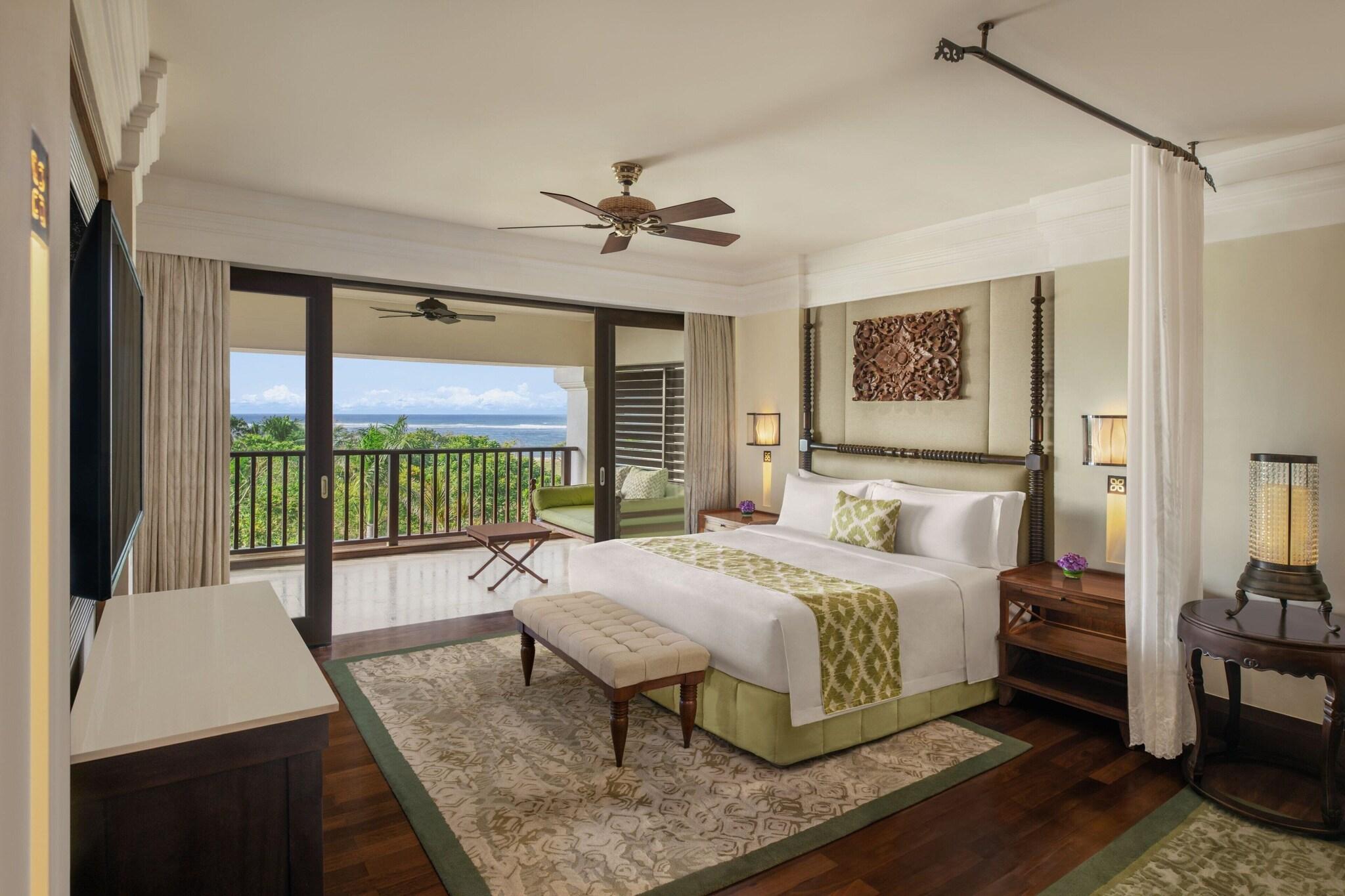 Suite Ocean View King Bed