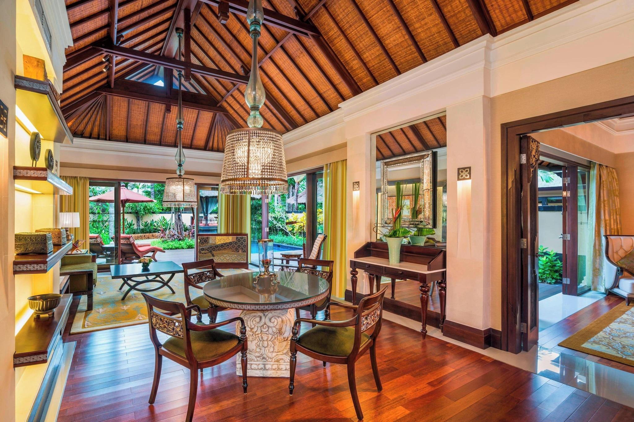 Villa Garden View King Bed