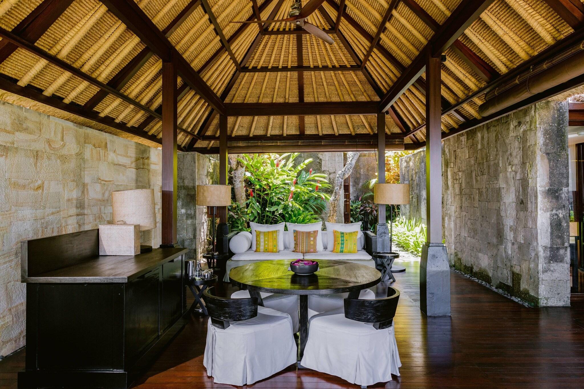 Villa Ocean View King Bed