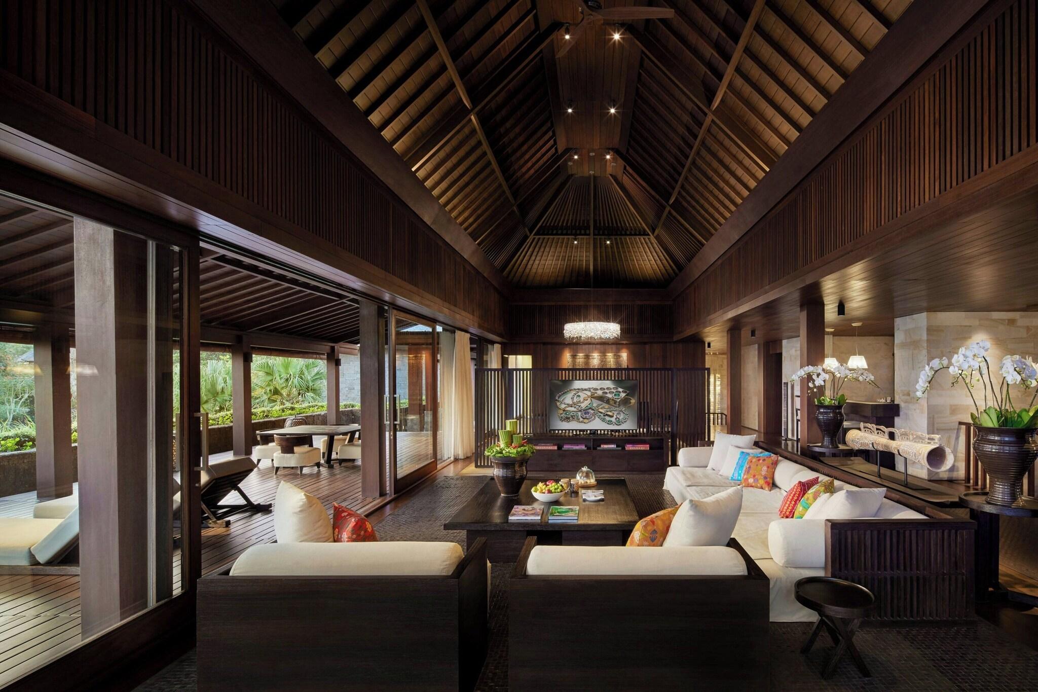 Twin Three Bedrooms with Private Pool