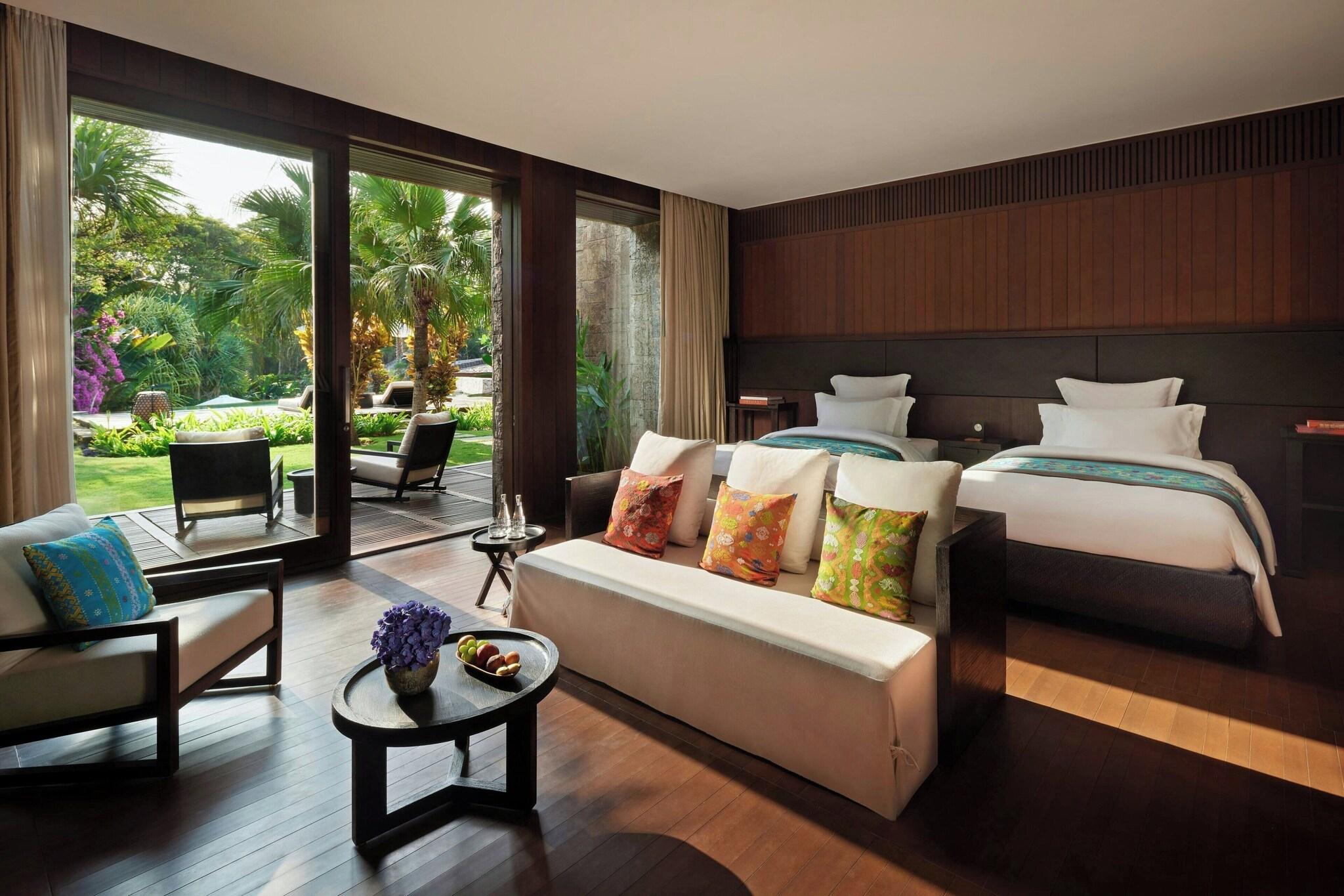 Room Five Bedrooms with Private Pool