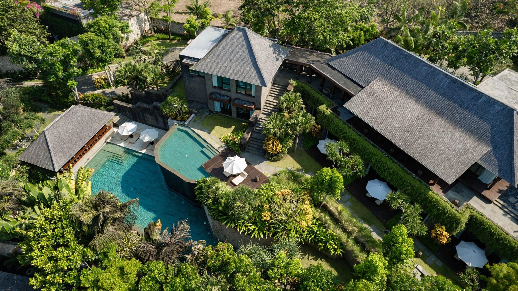 Room Five Bedrooms with Private Pool